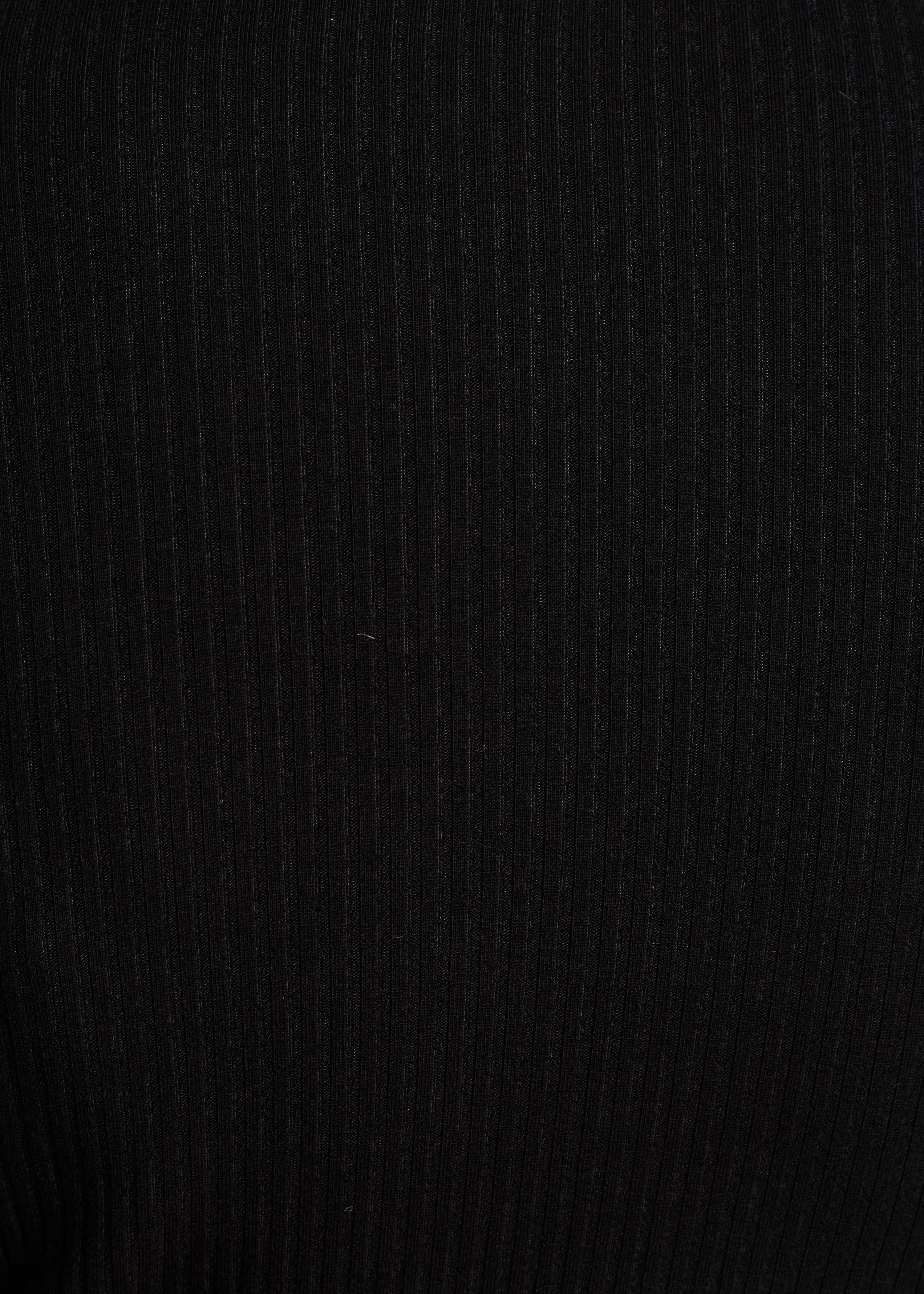 black fitted turtleneck t-shirt