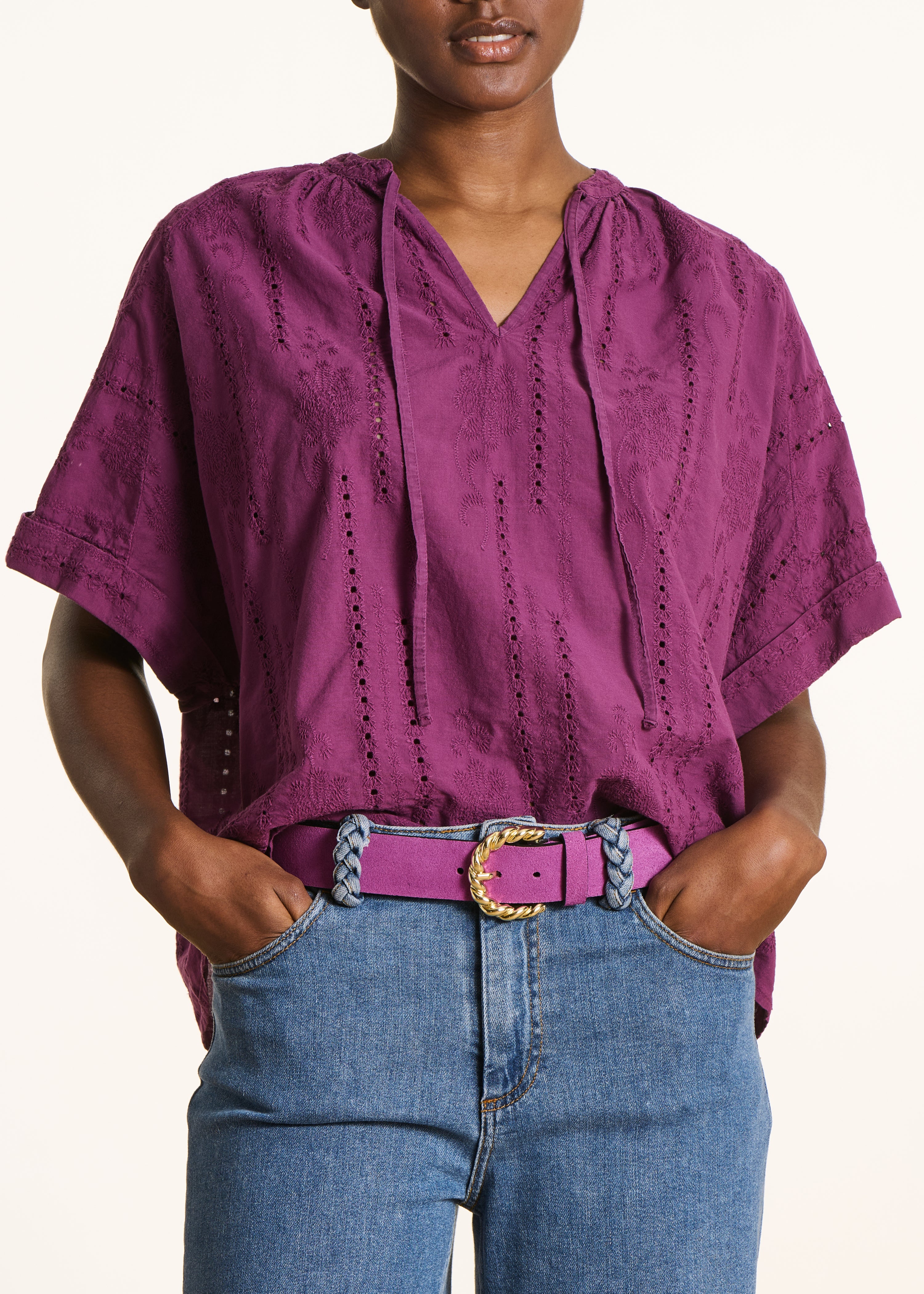 Ceinture violette en cuir boucle twistée