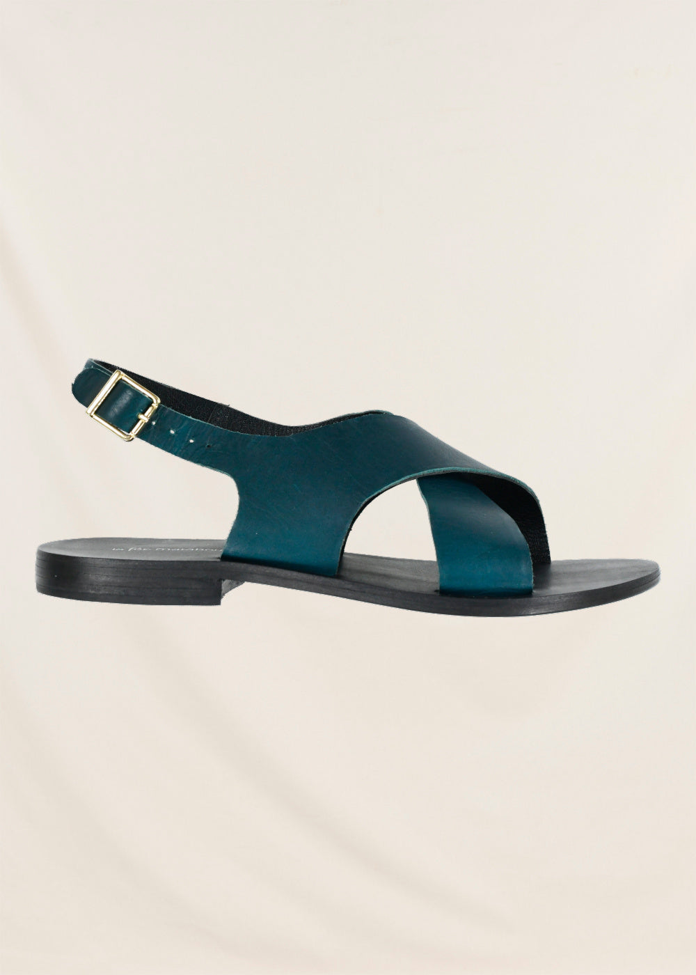 Blauwe sandalen met gekruiste bandjes