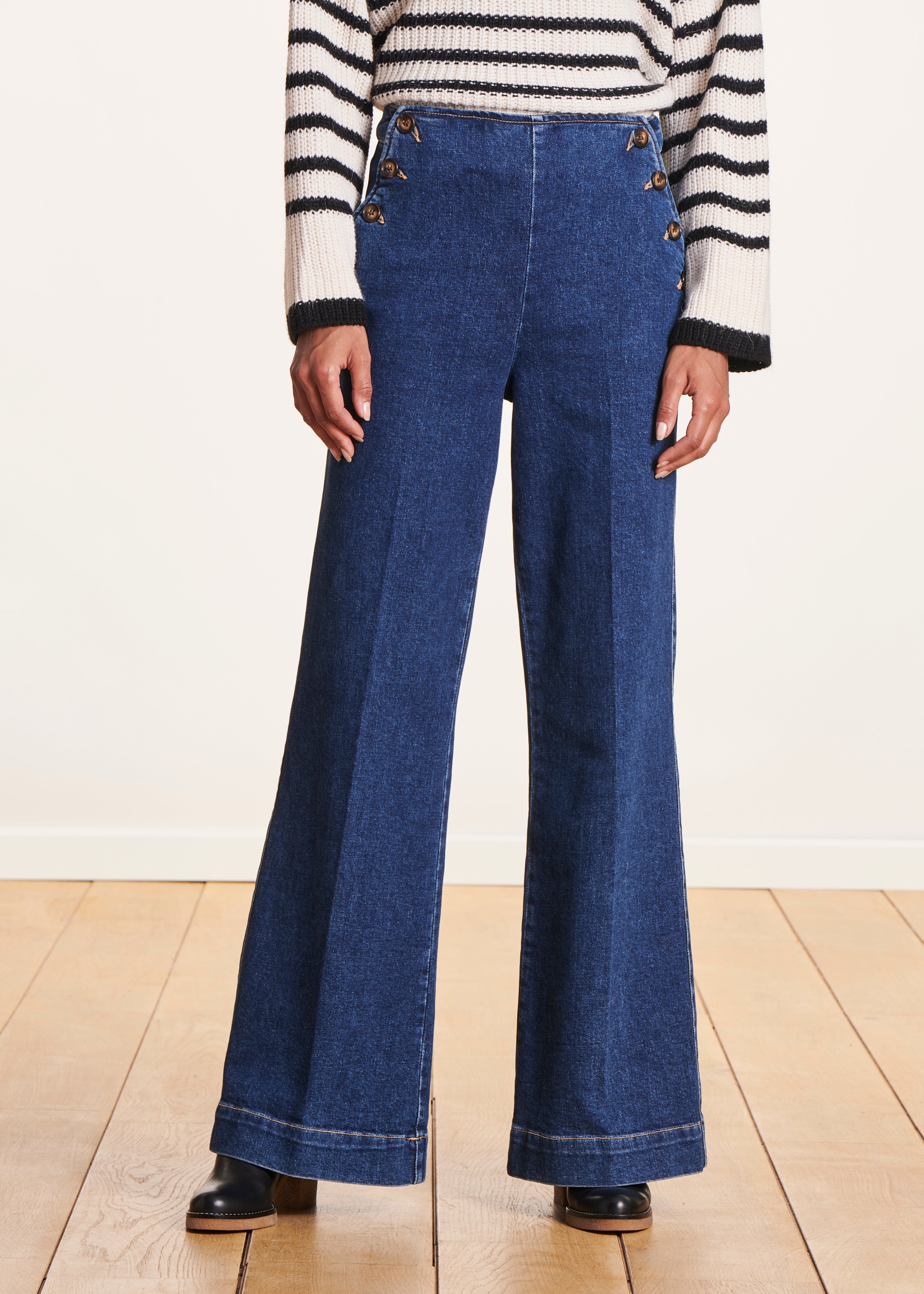 Flare jeans with organic cotton bridge