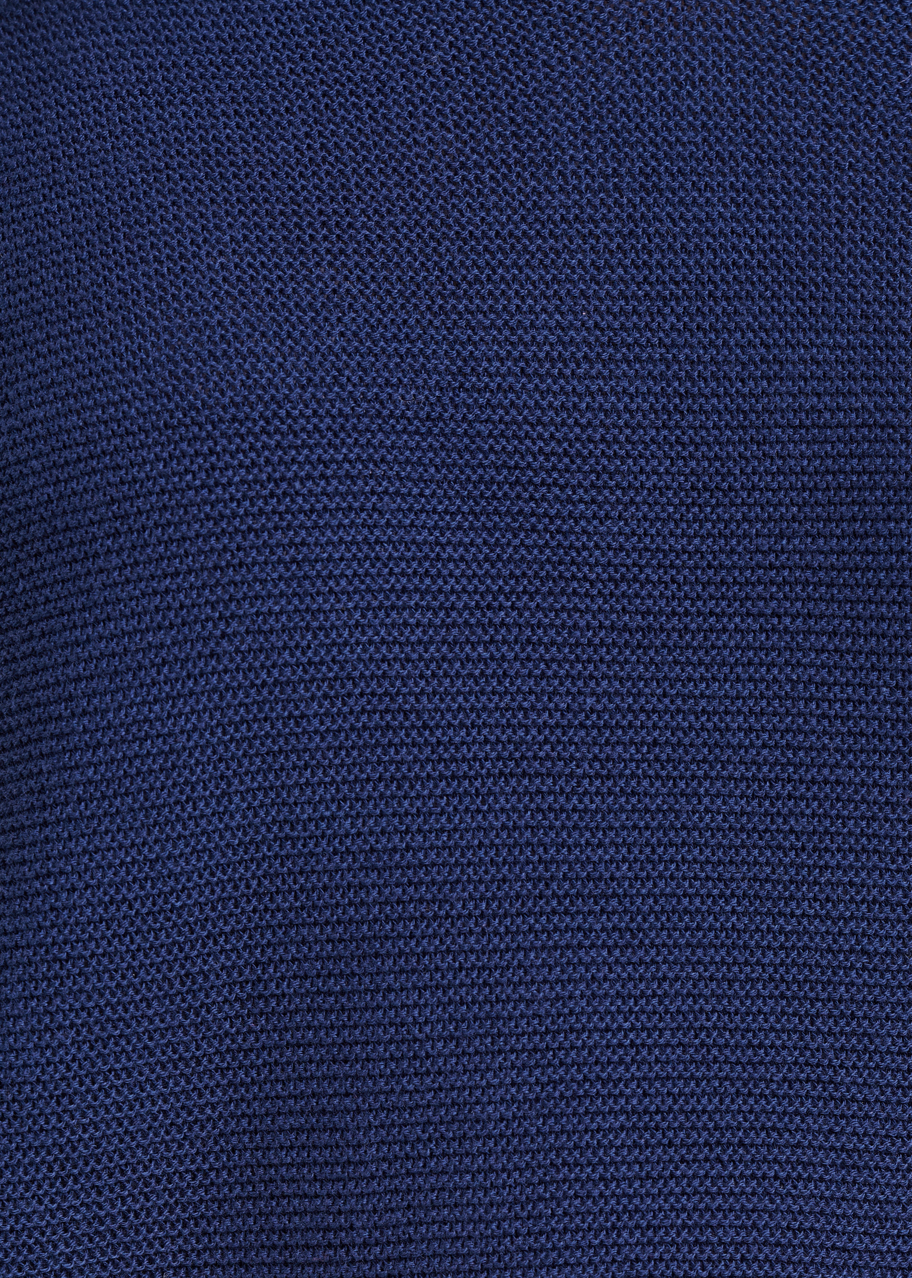 Navy blue short-sleeved V-neck sweater