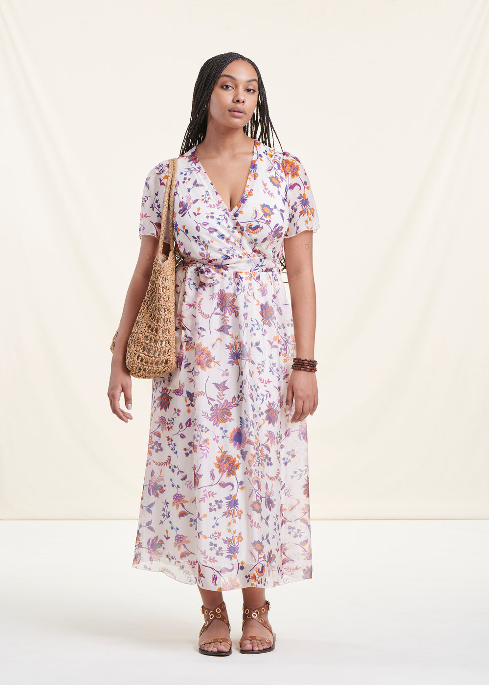 Long ecru bohemian dress in floral voile with short sleeves