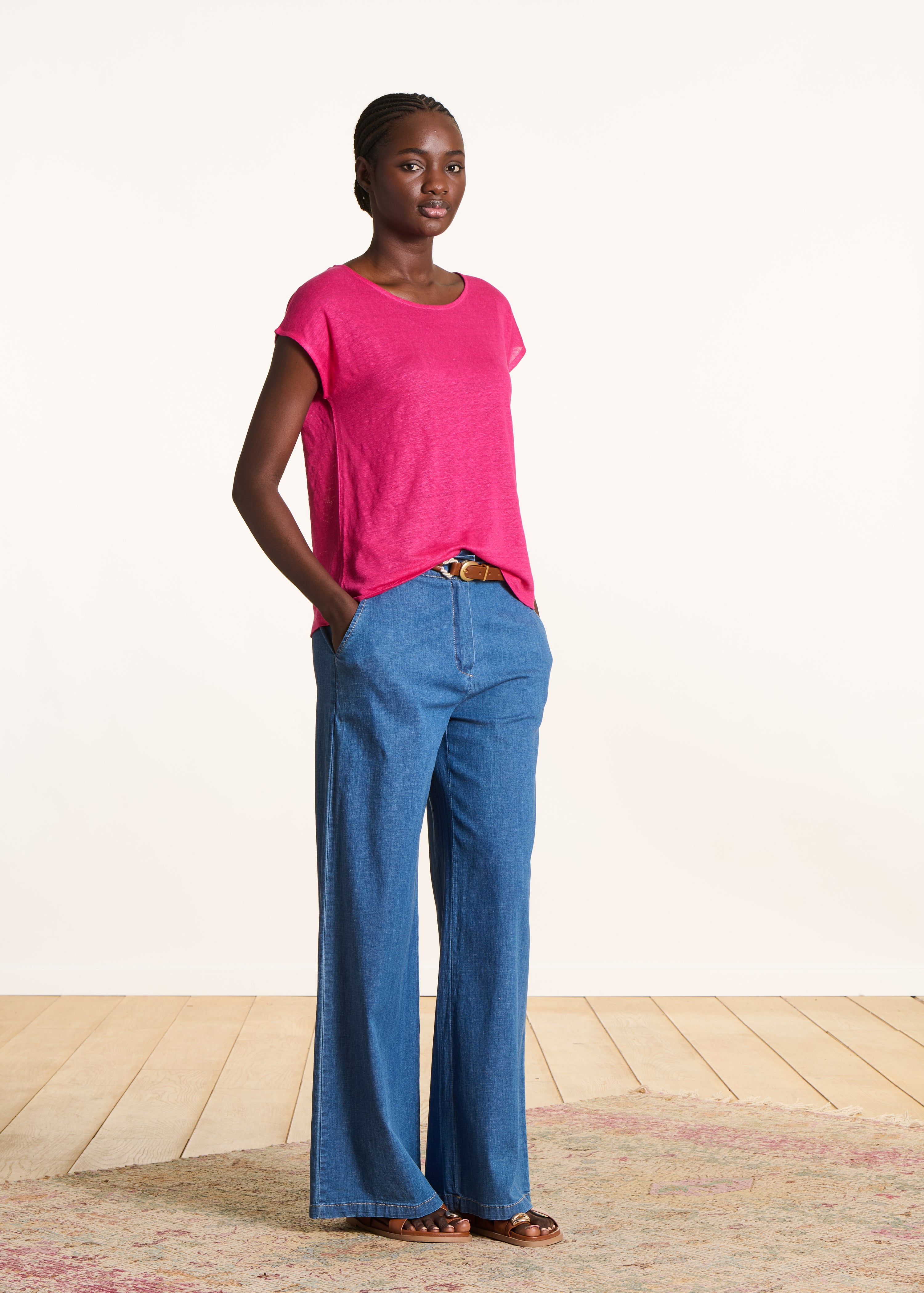 Straight T-shirt in fuchsia pink linen jersey