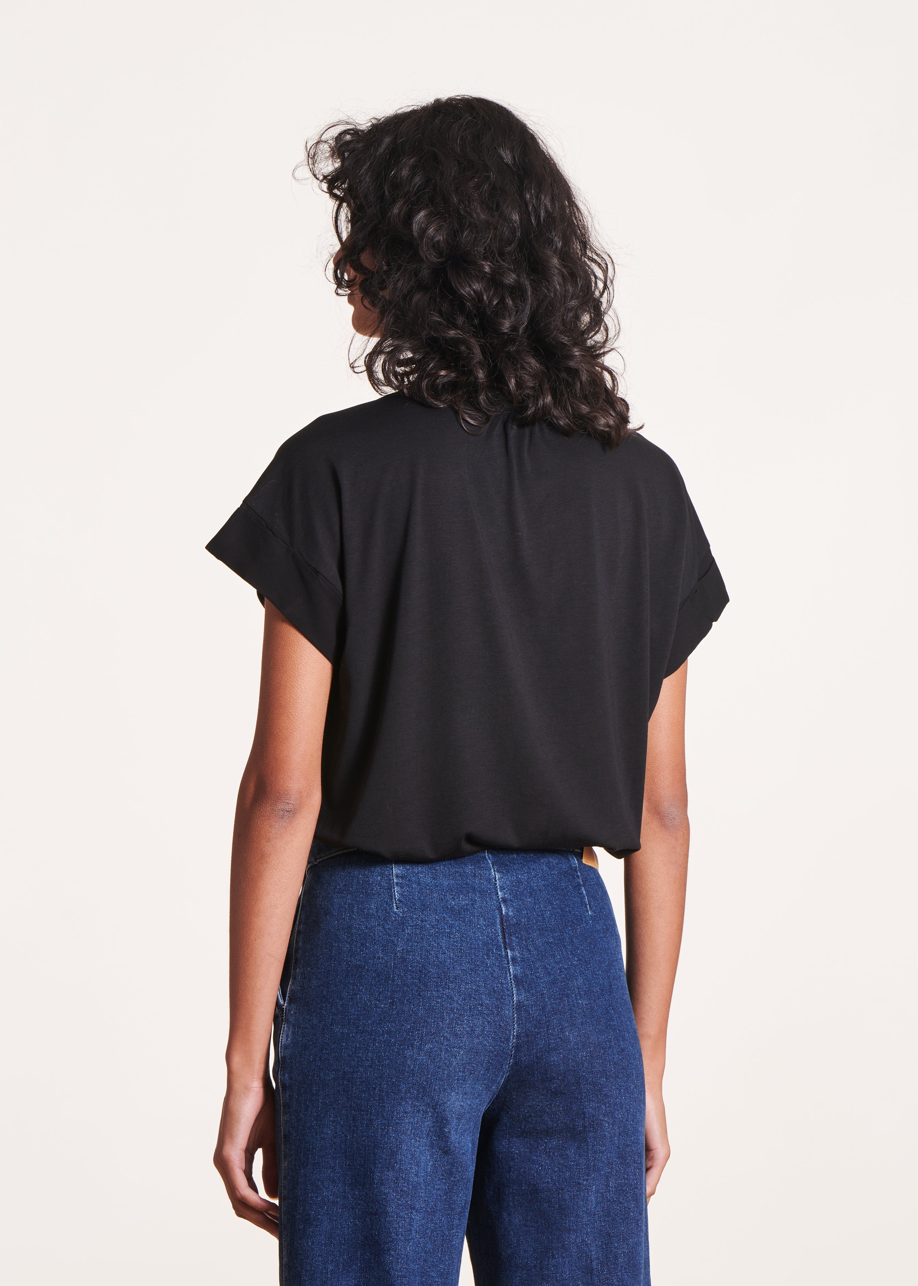 Black bi-material top with short sleeves