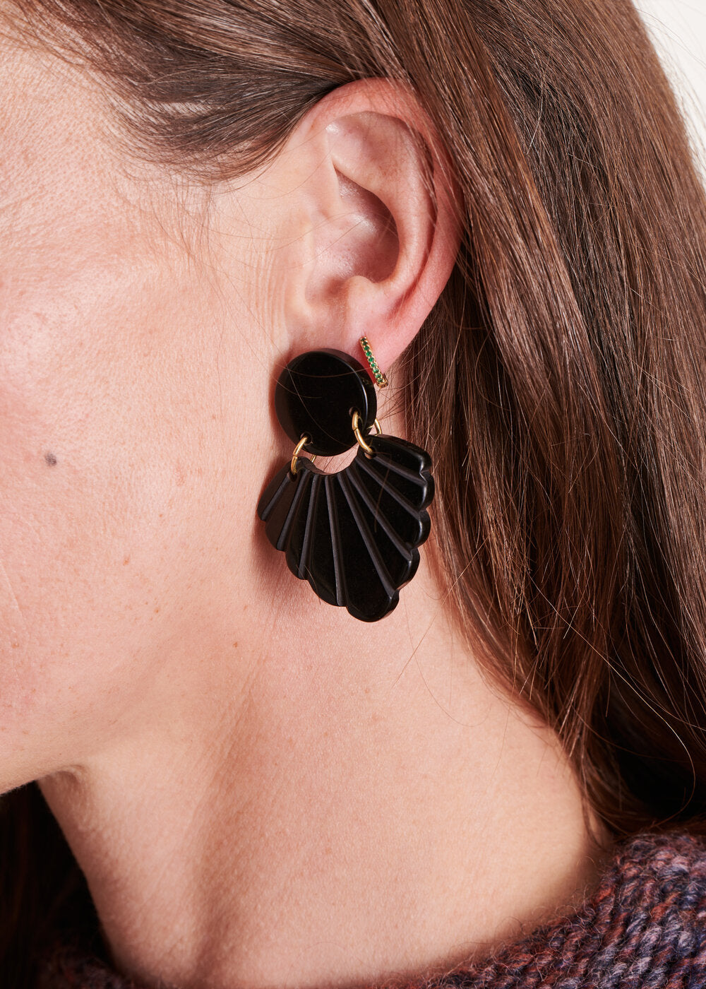 Black shell earrings