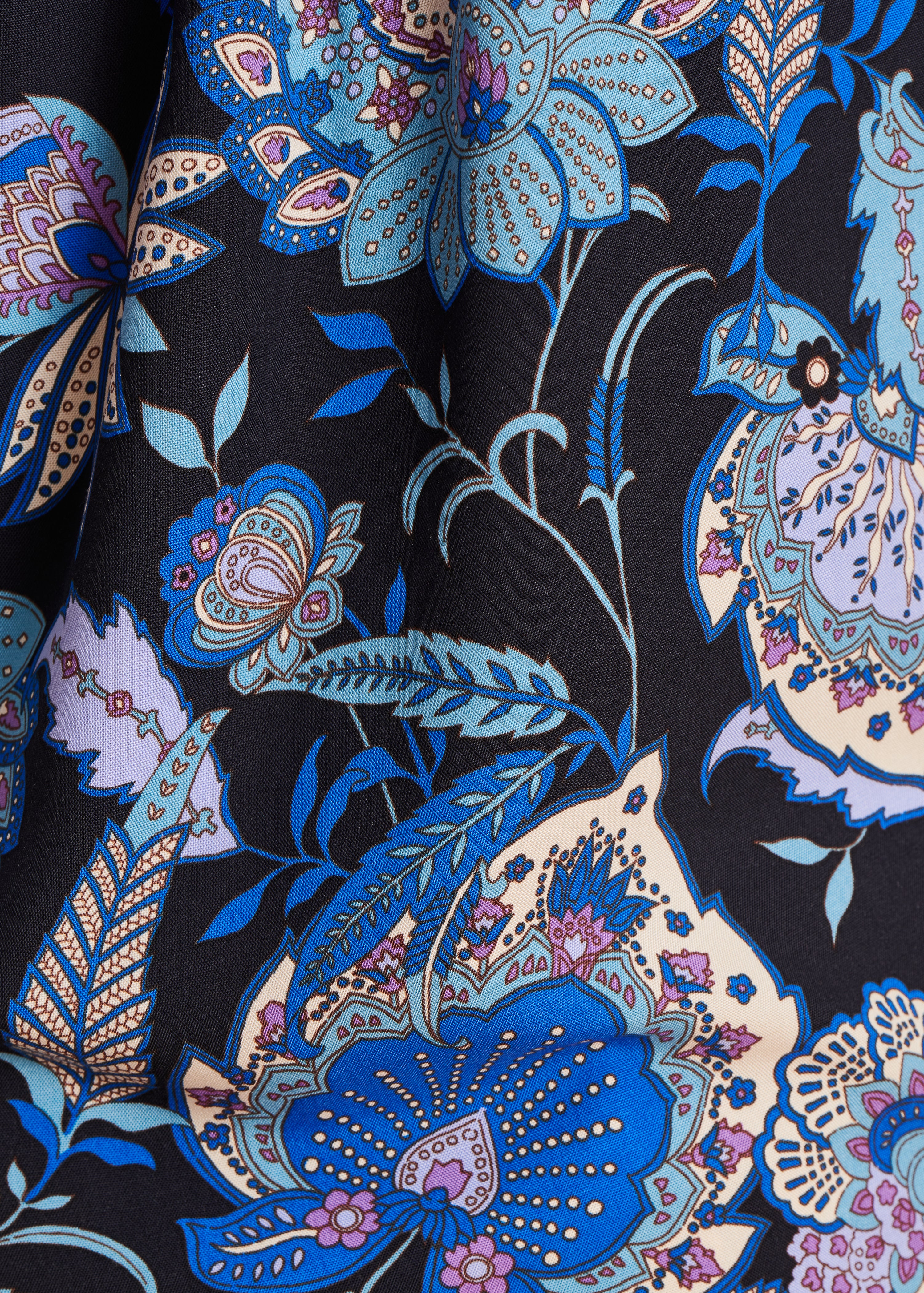 Blue and black short-sleeved printed blouse