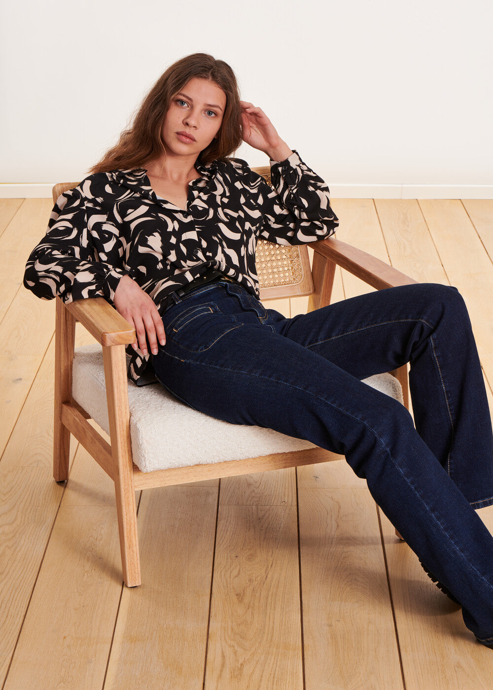 black and white print shirt