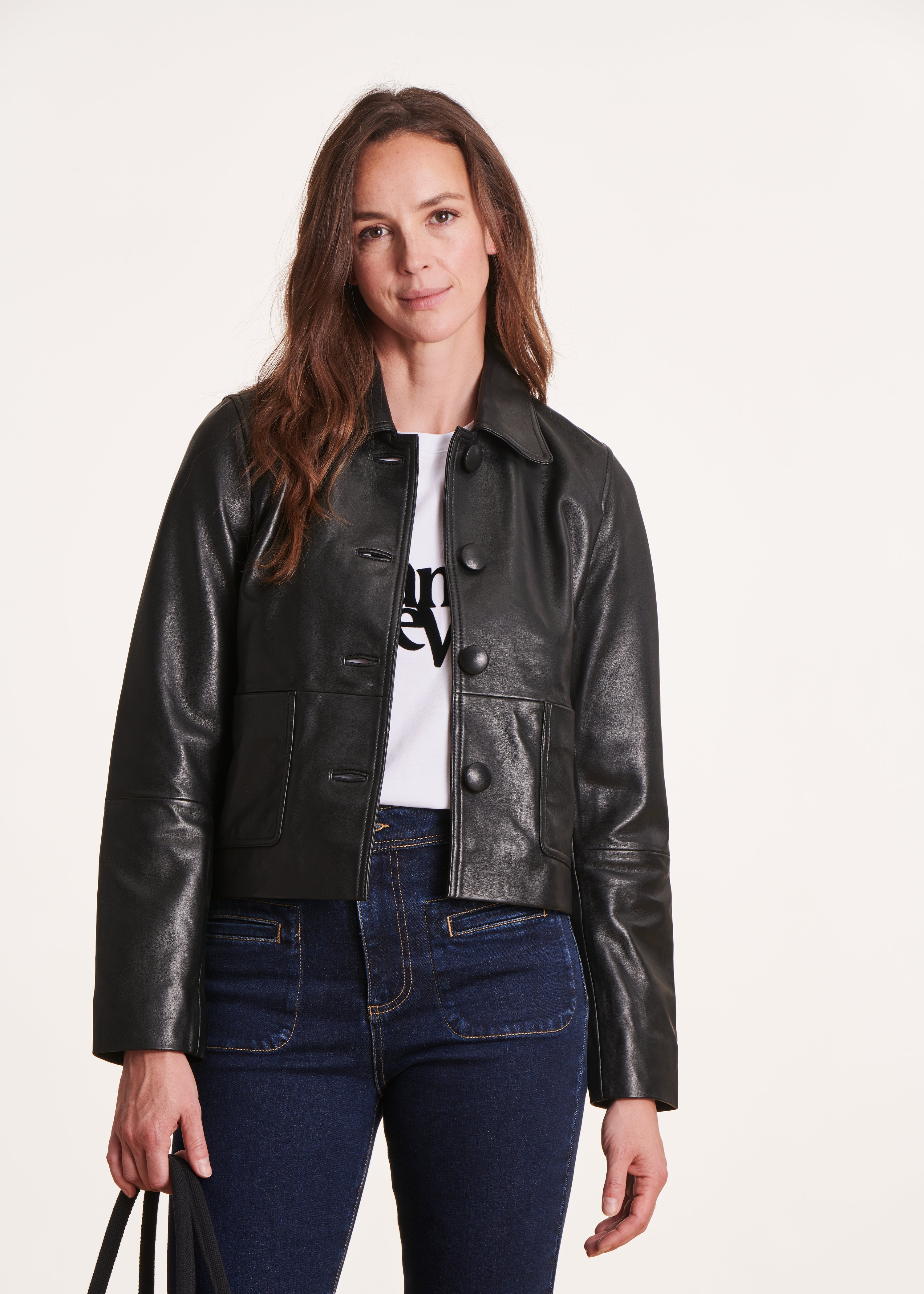 Blouson court en cuir noir