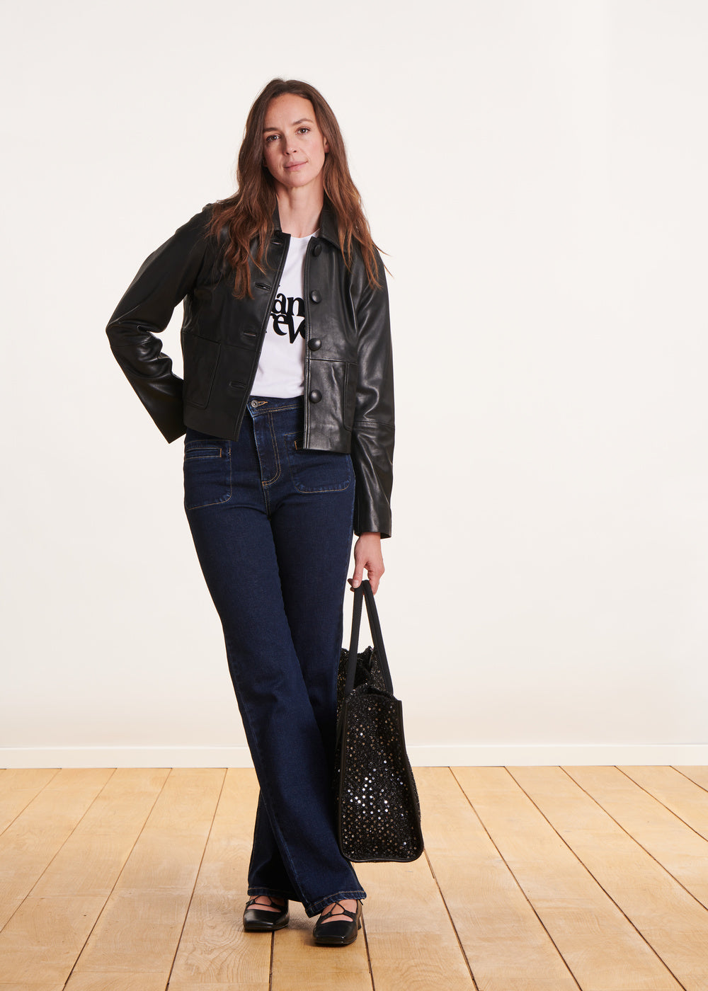 Blouson court en cuir noir