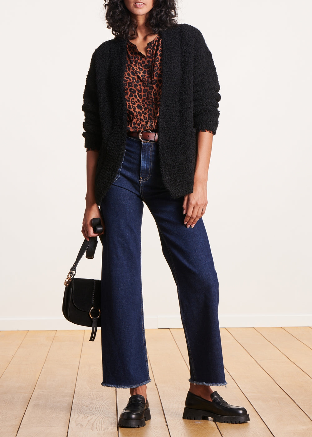 Cardigan nero aperto