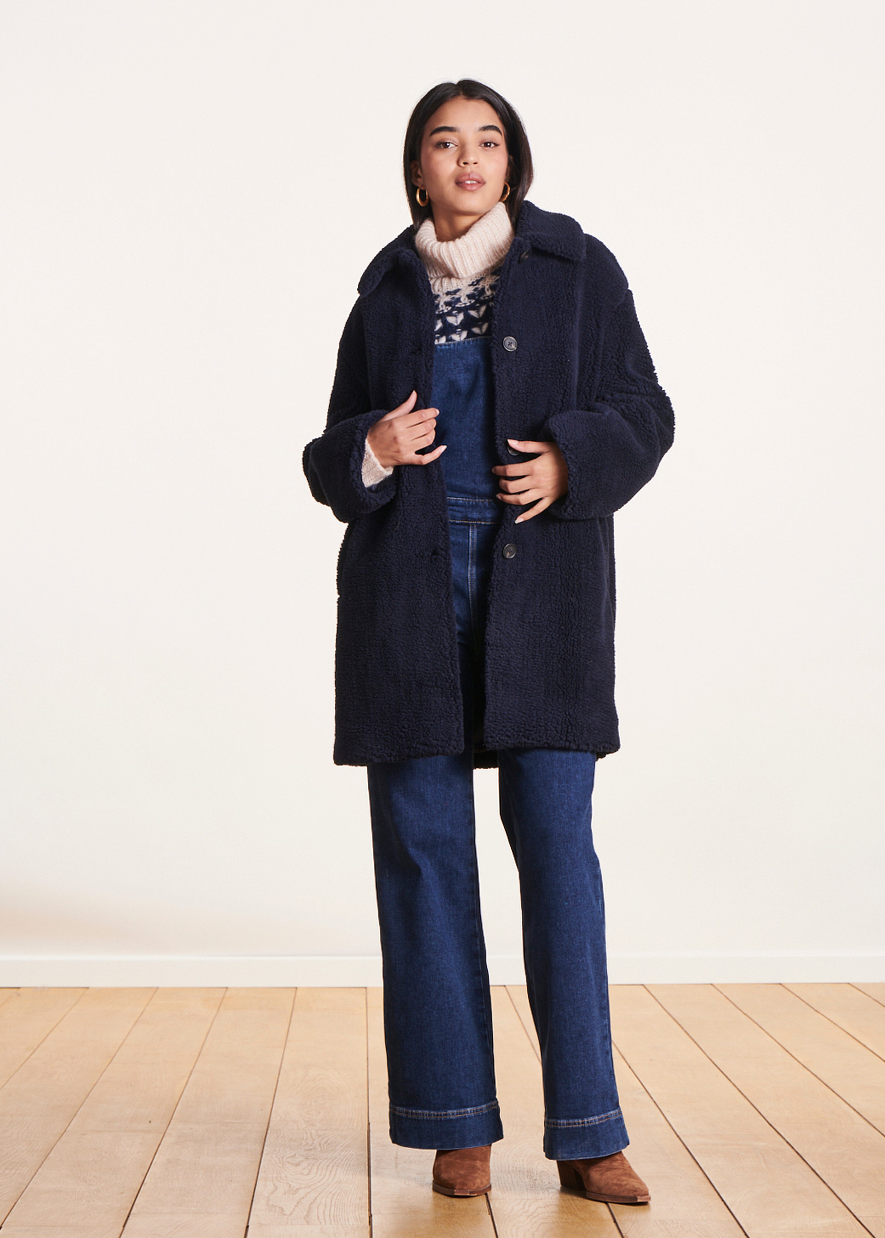 Mid-length navy blue coat with shirt collar