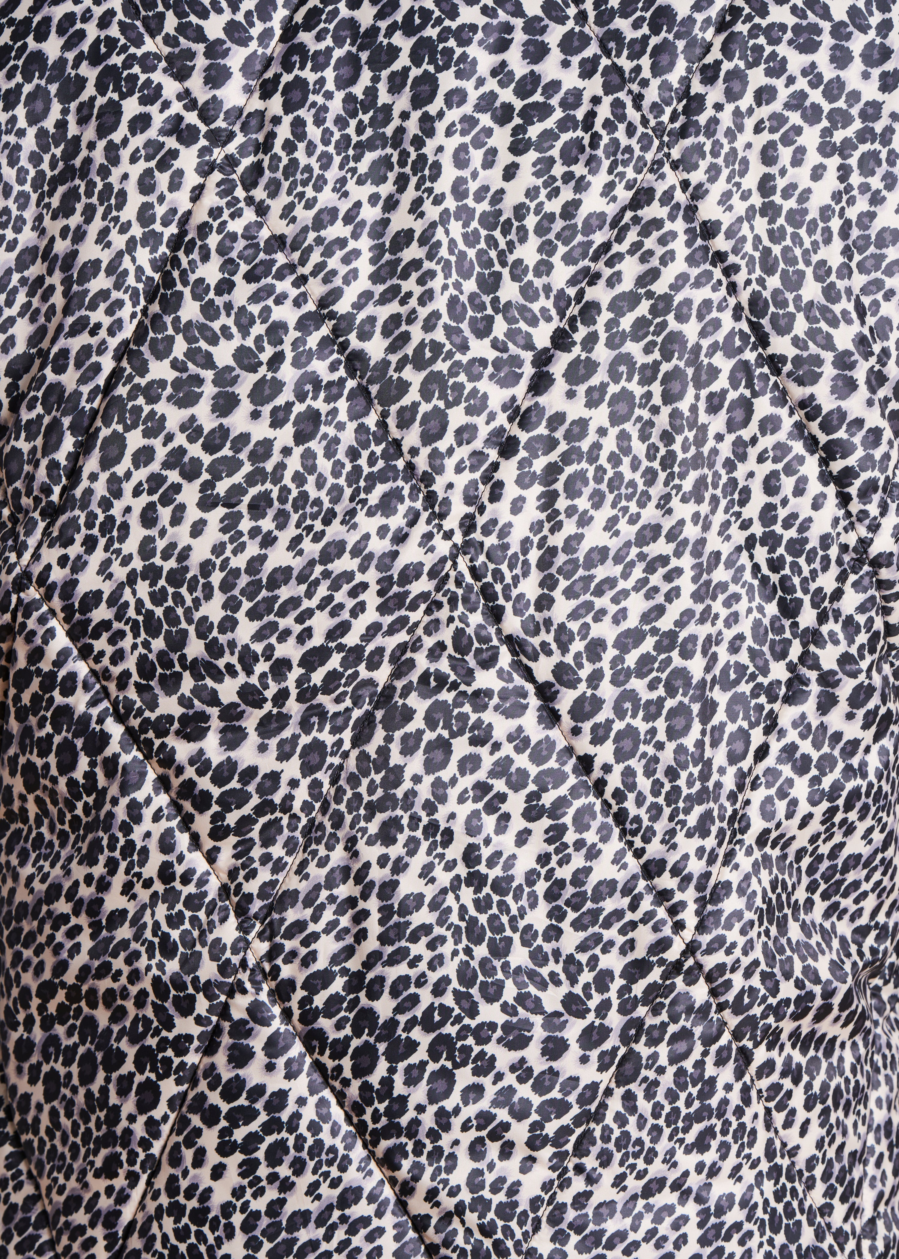 Casaco curto acolchoado com estampado de leopardo