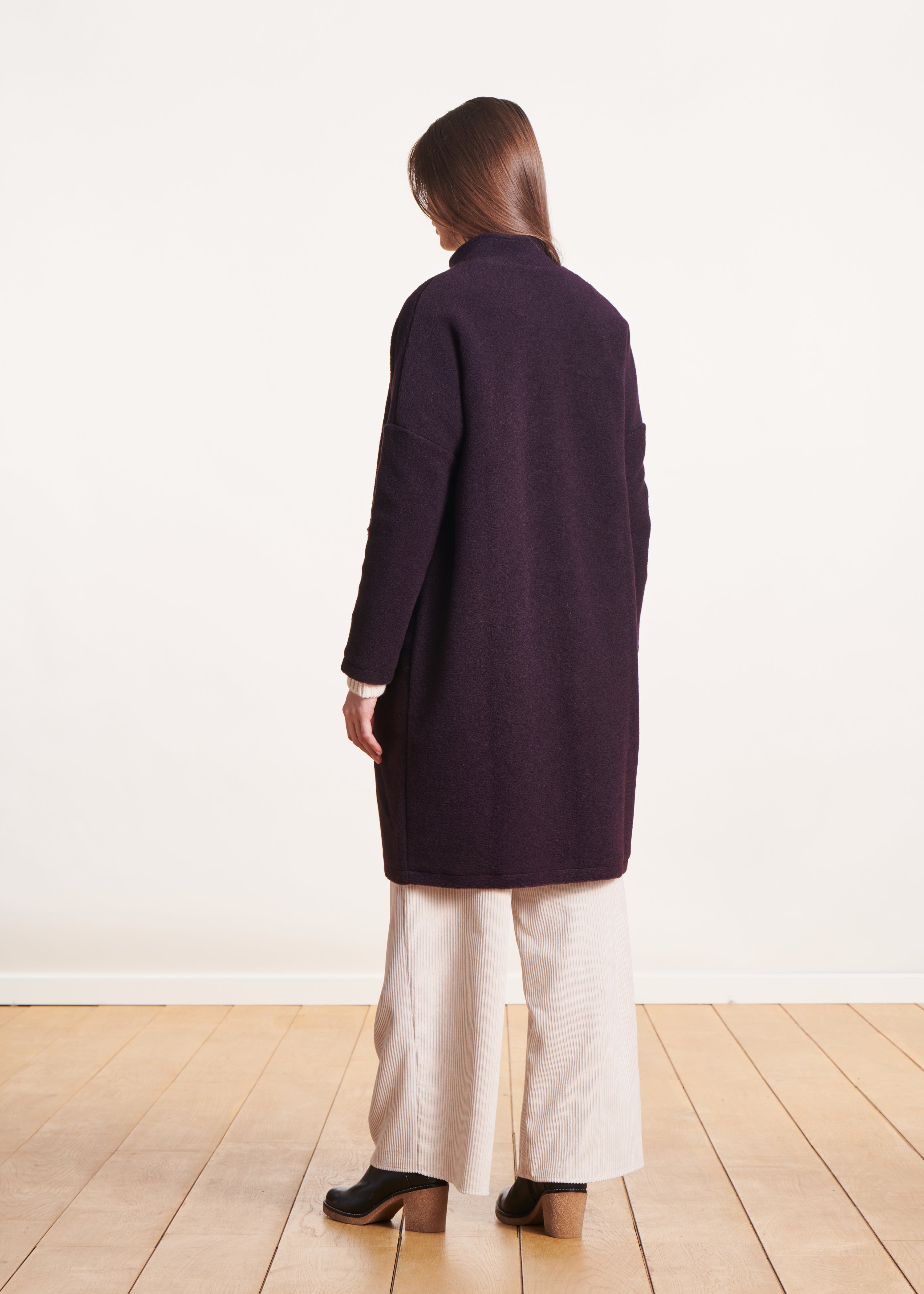 Plum wool coat with small collar