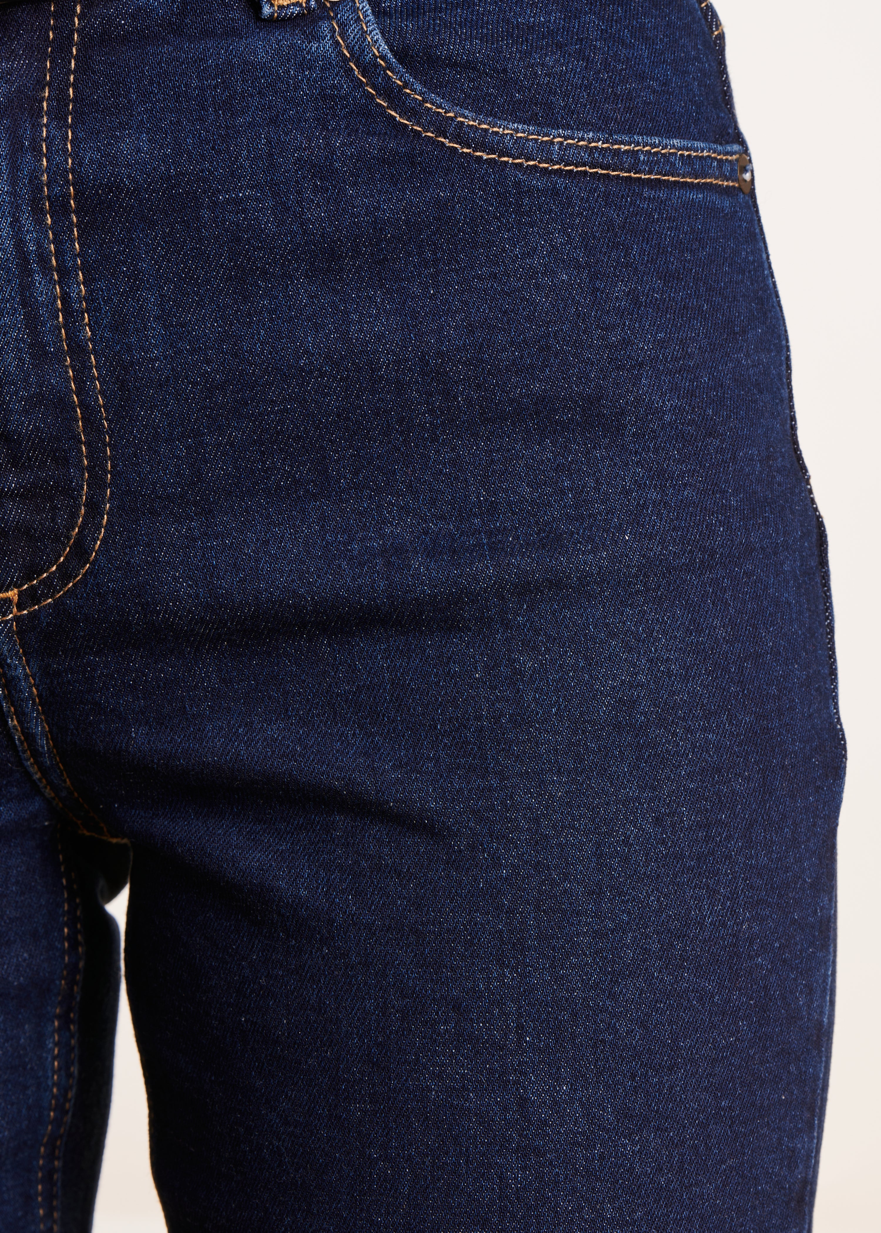 Raw straight jeans in organic cotton