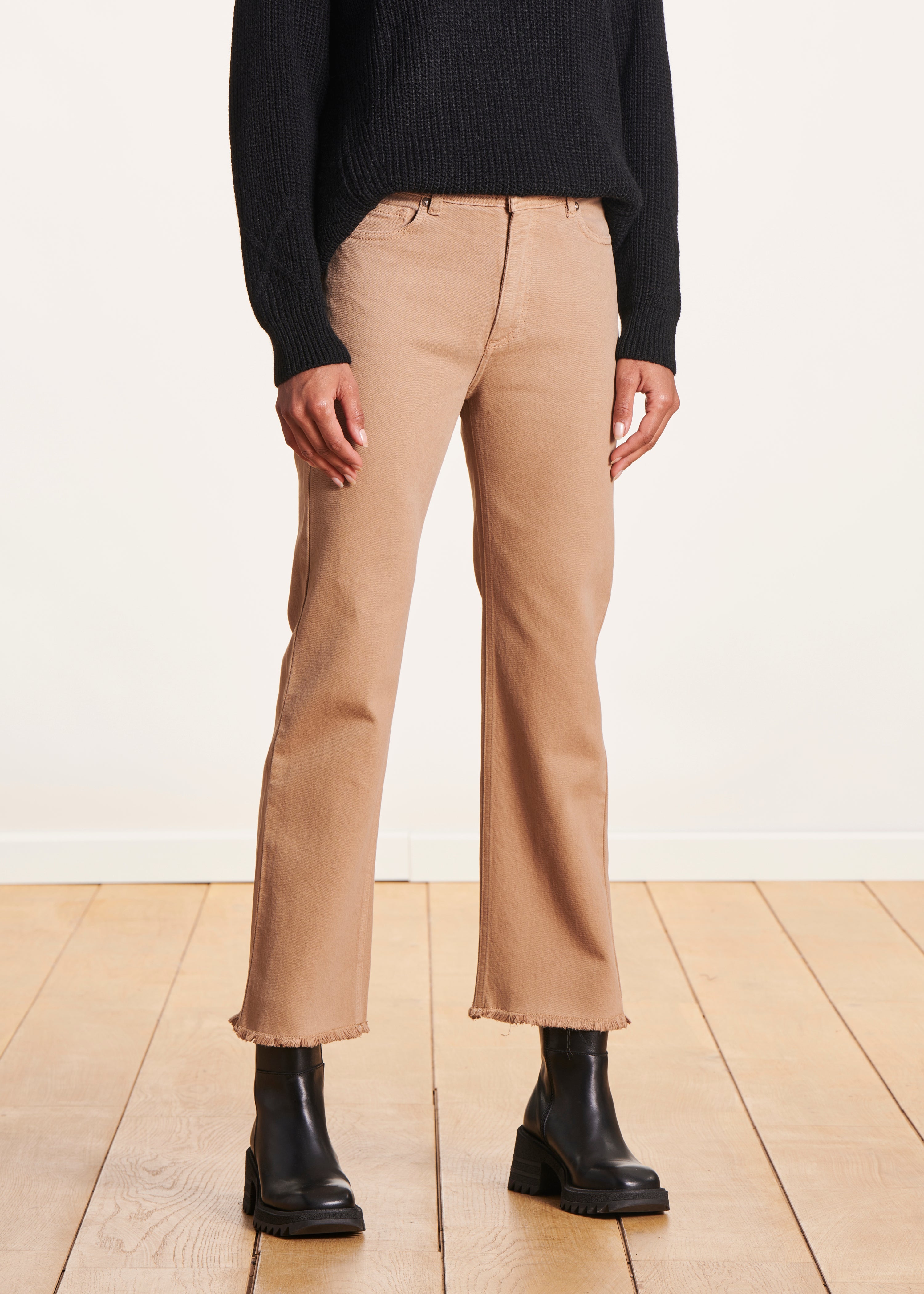 Camel straight jeans in organic cotton