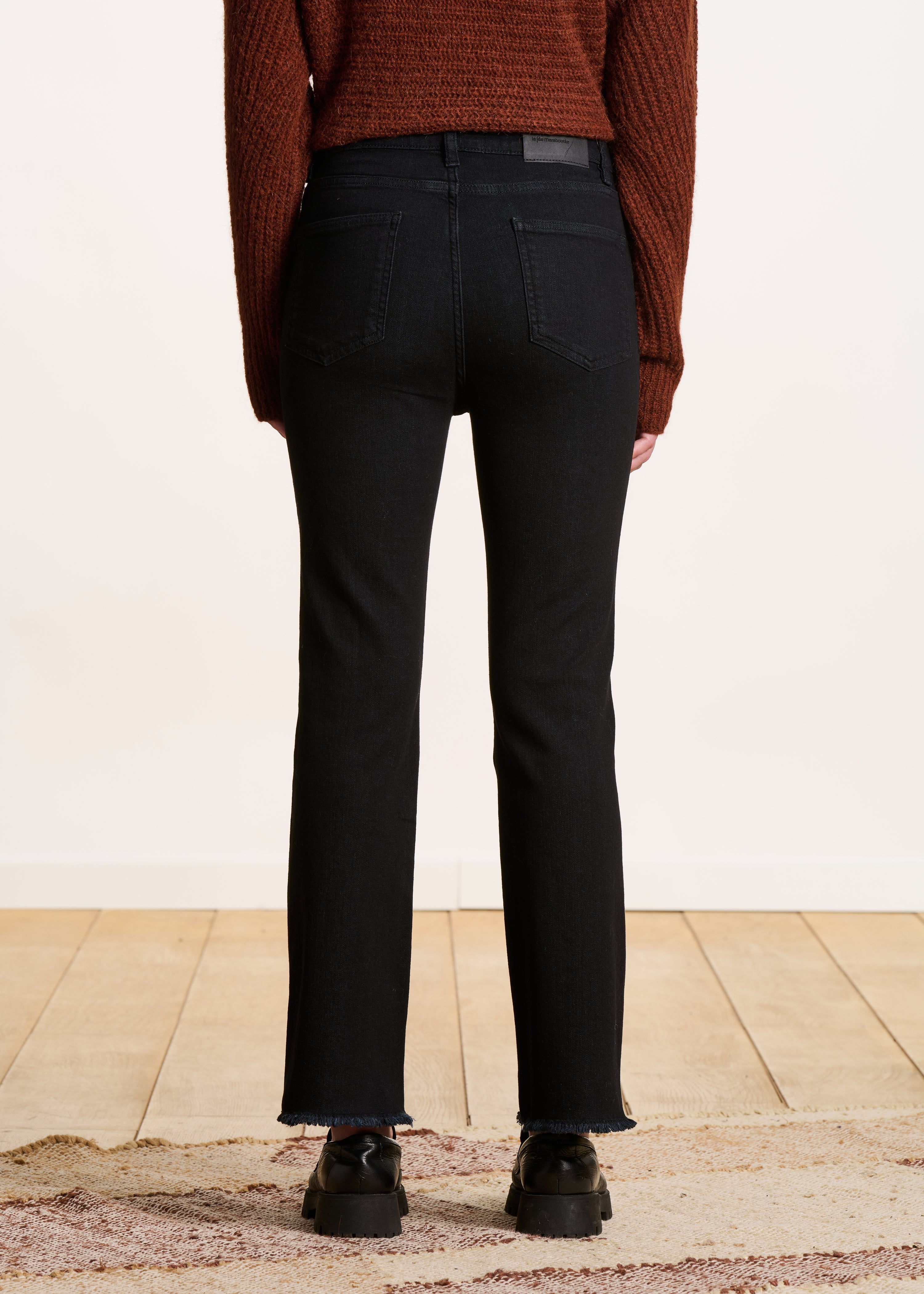 Jean cropped noir en coton biologique