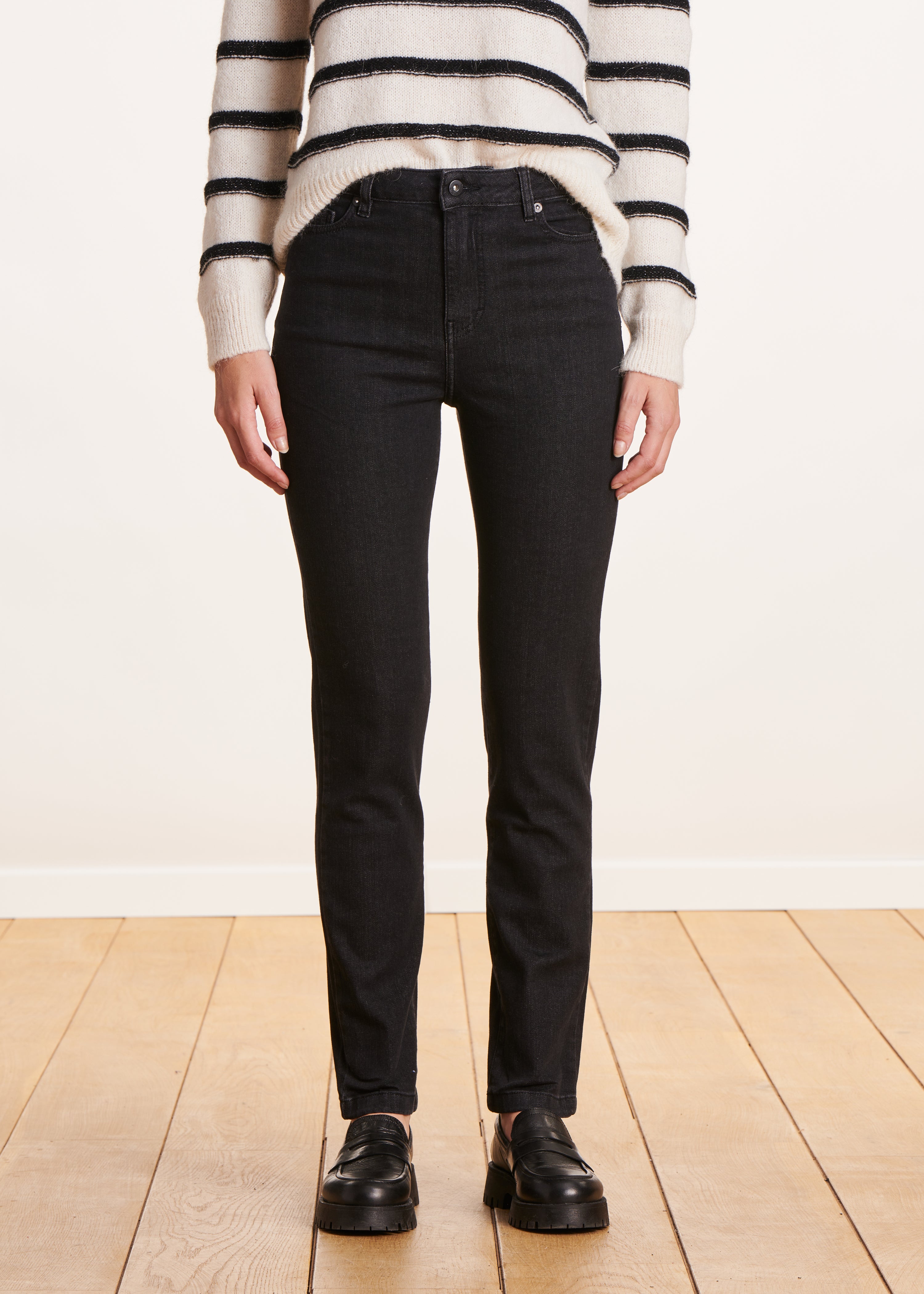 black slim jeans in organic cotton