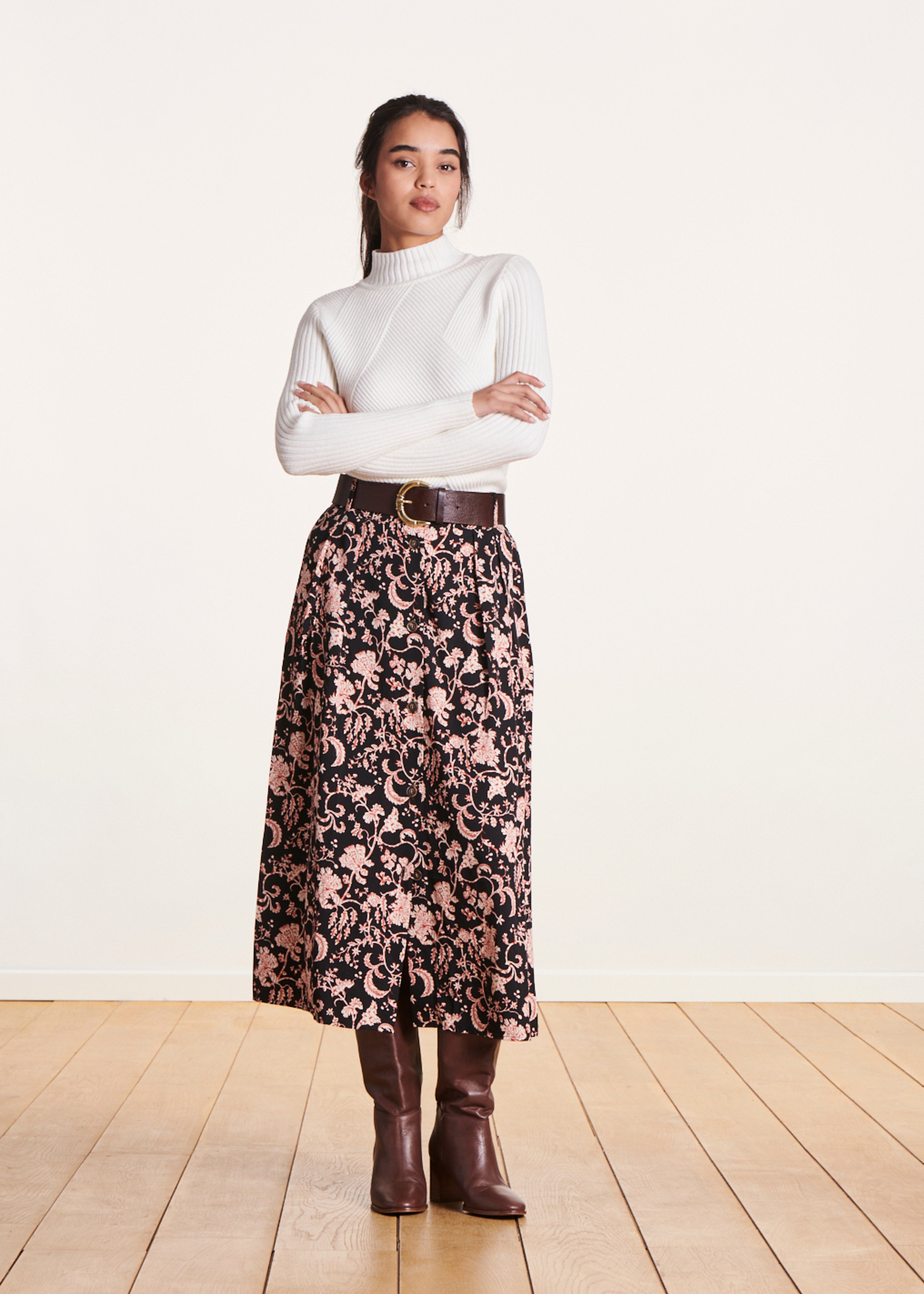 Black buttoned midi-length skirt in printed voile