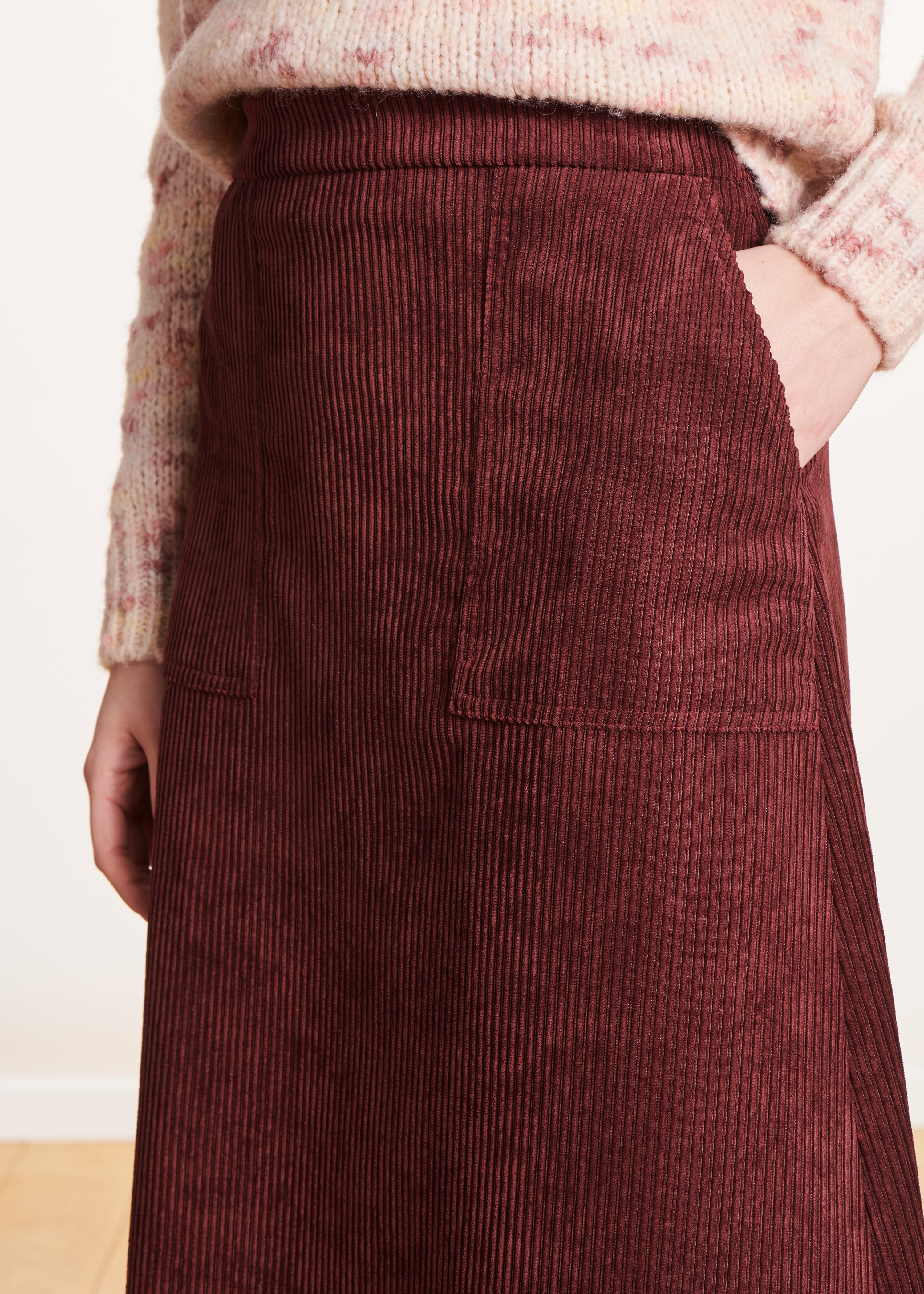 Burgundy velvet flared mid-length skirt