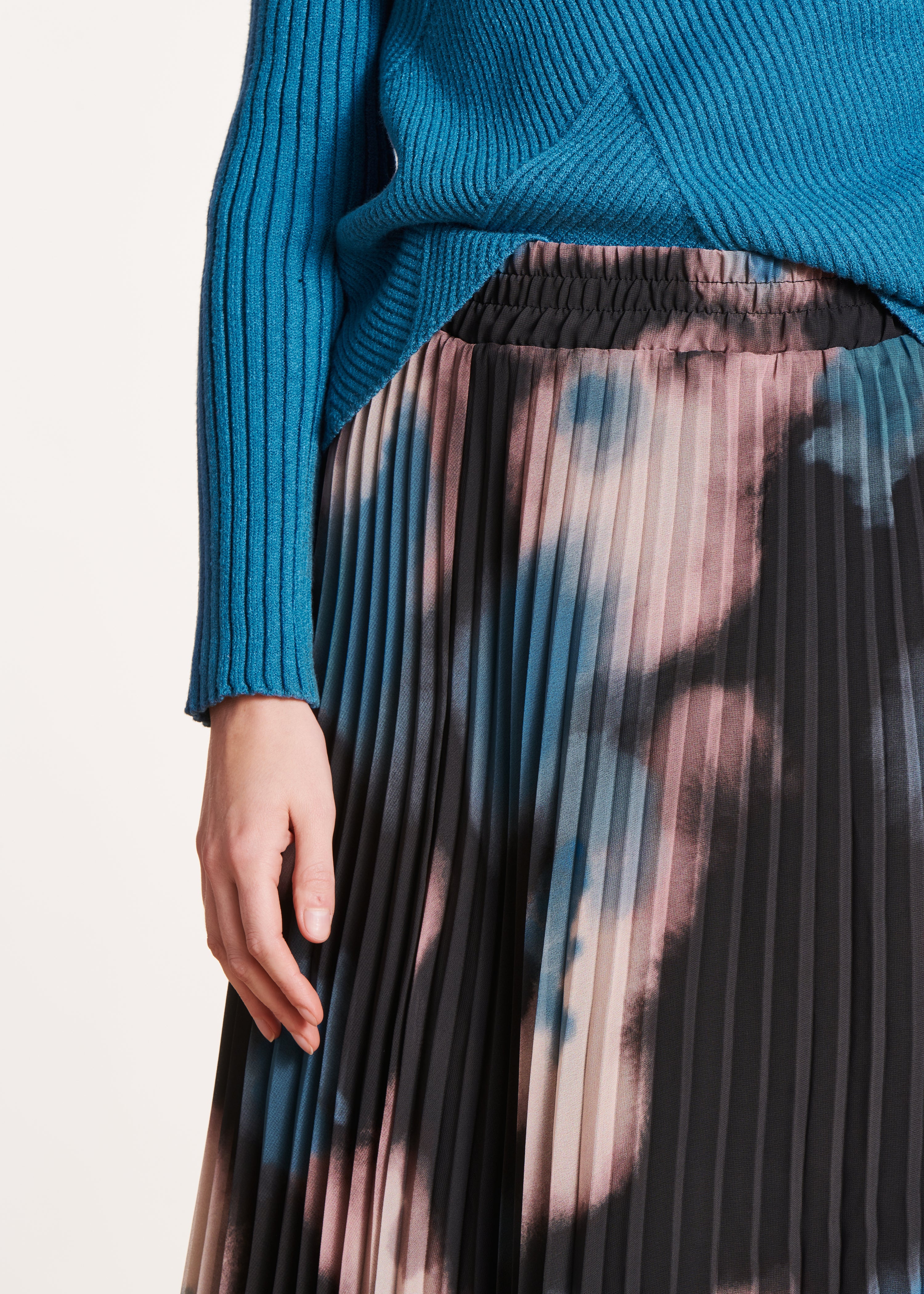 Pleated midi skirt in tie & dye printed voile