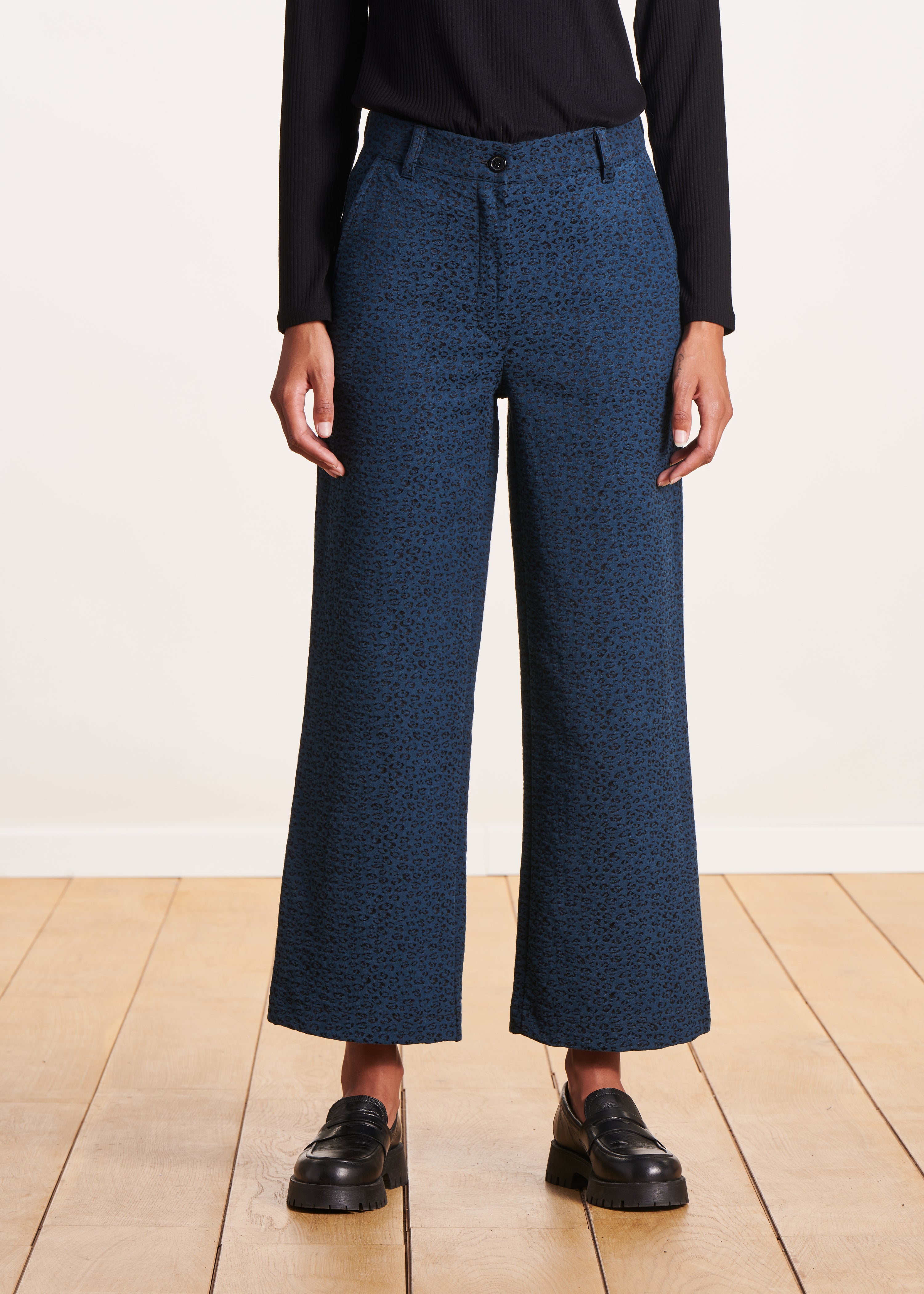 Wide-leg black and blue jacquard trousers