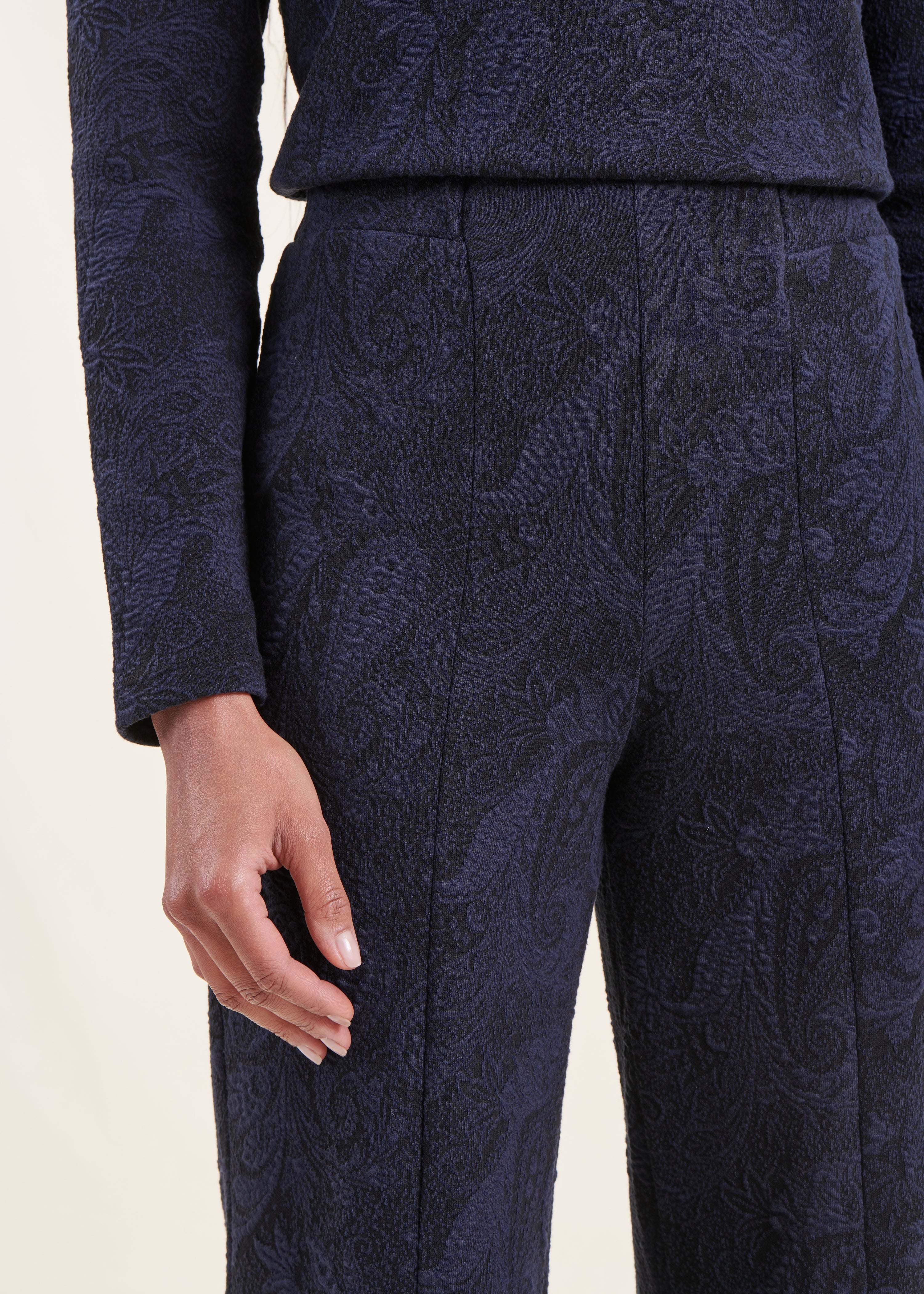 Pantalon droit noir et bleu