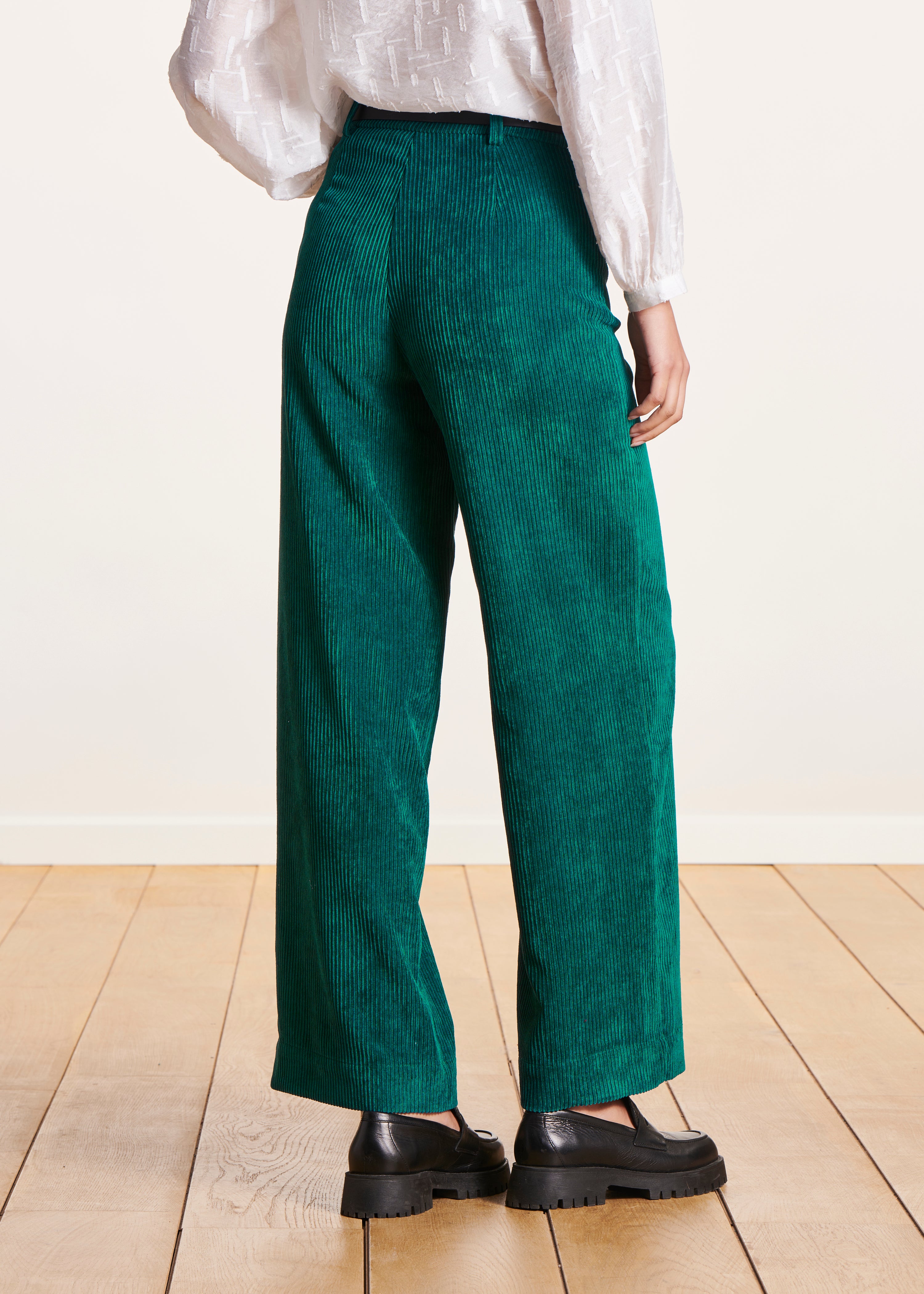 Wide-leg pants in petrol blue velvet