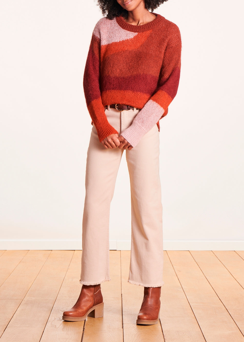 Straight terracotta jacquard sweater with round neckline