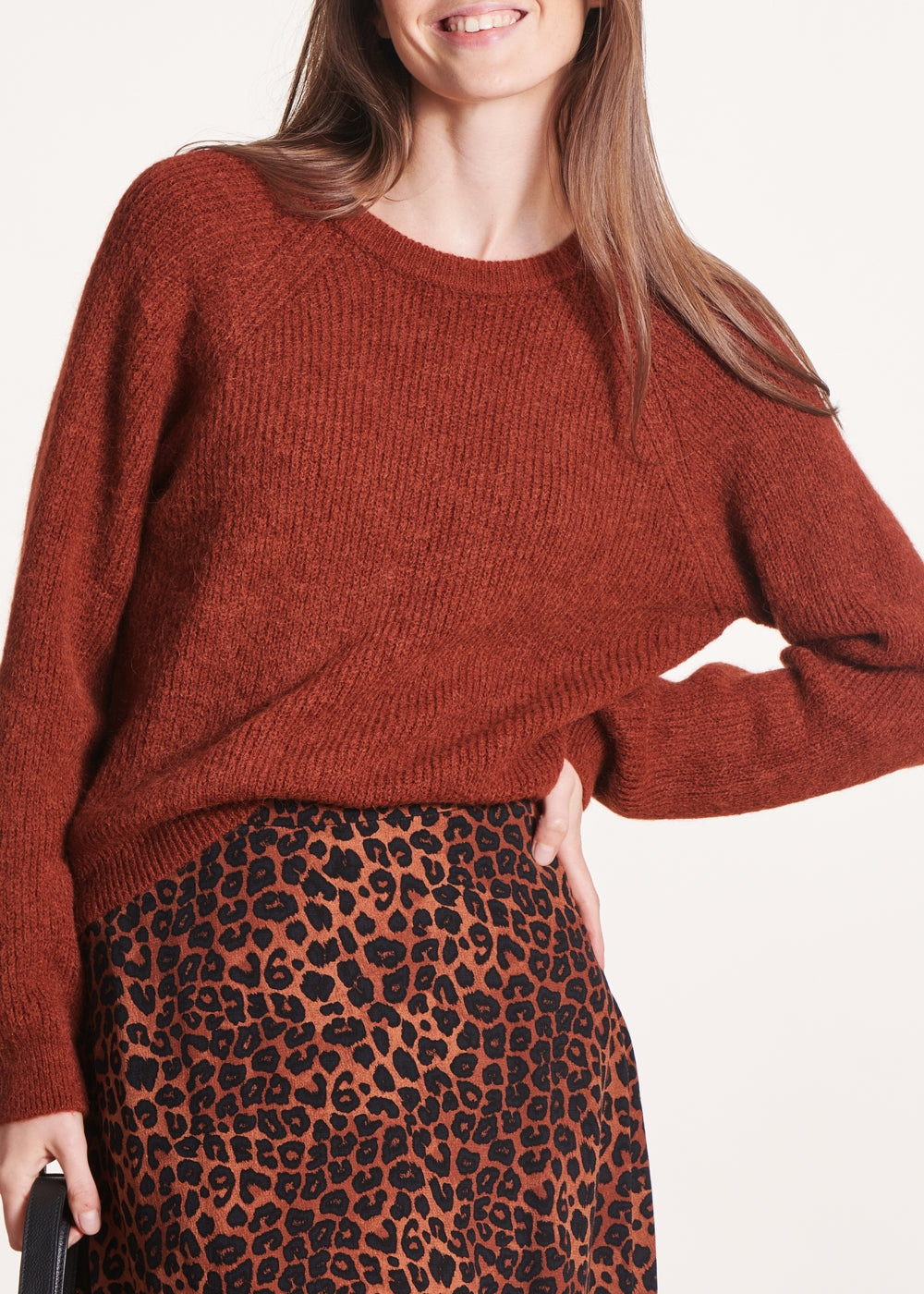 Brauner, gerader Pullover mit Rundhalsausschnitt