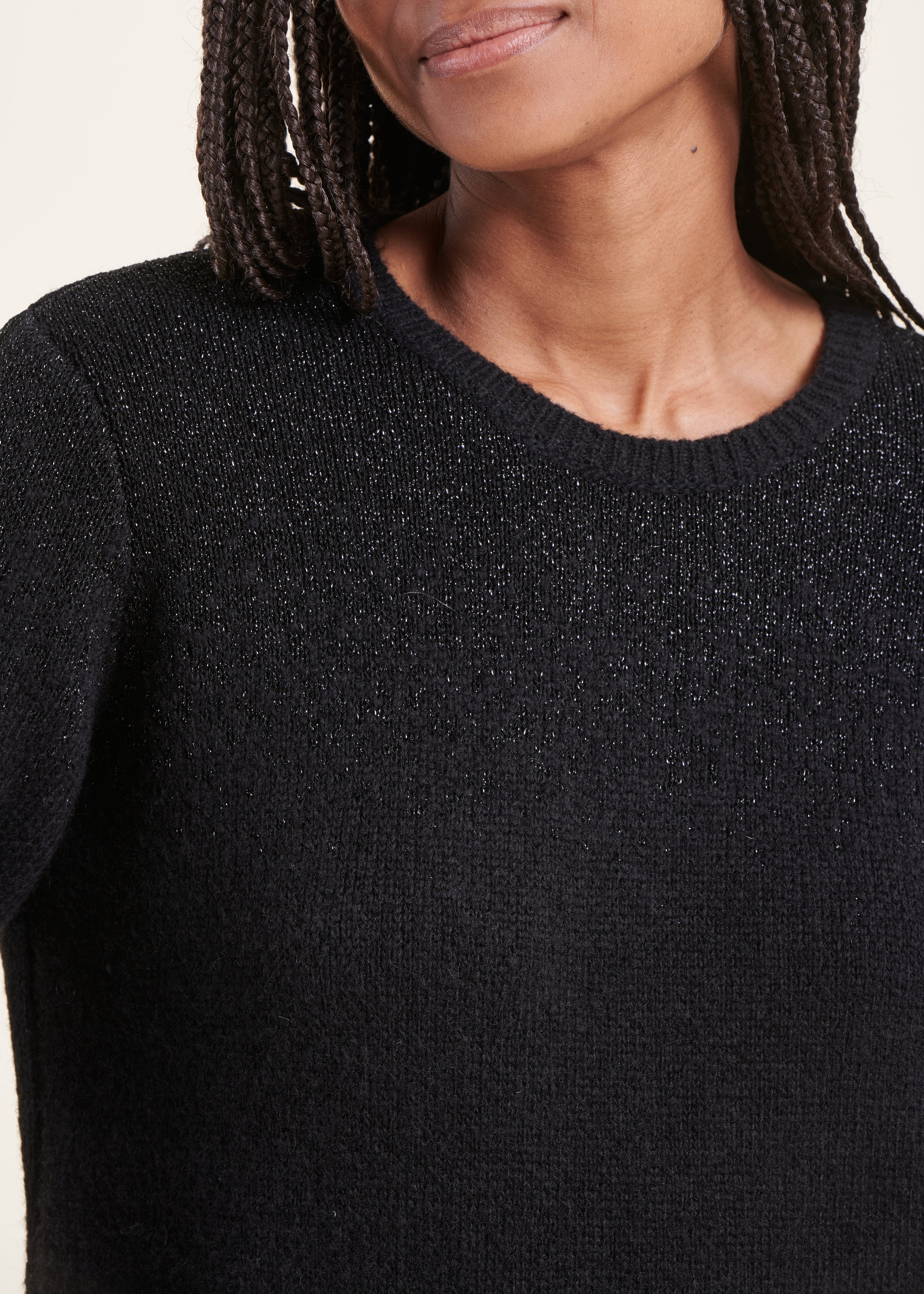 Loose-fitting black jumper