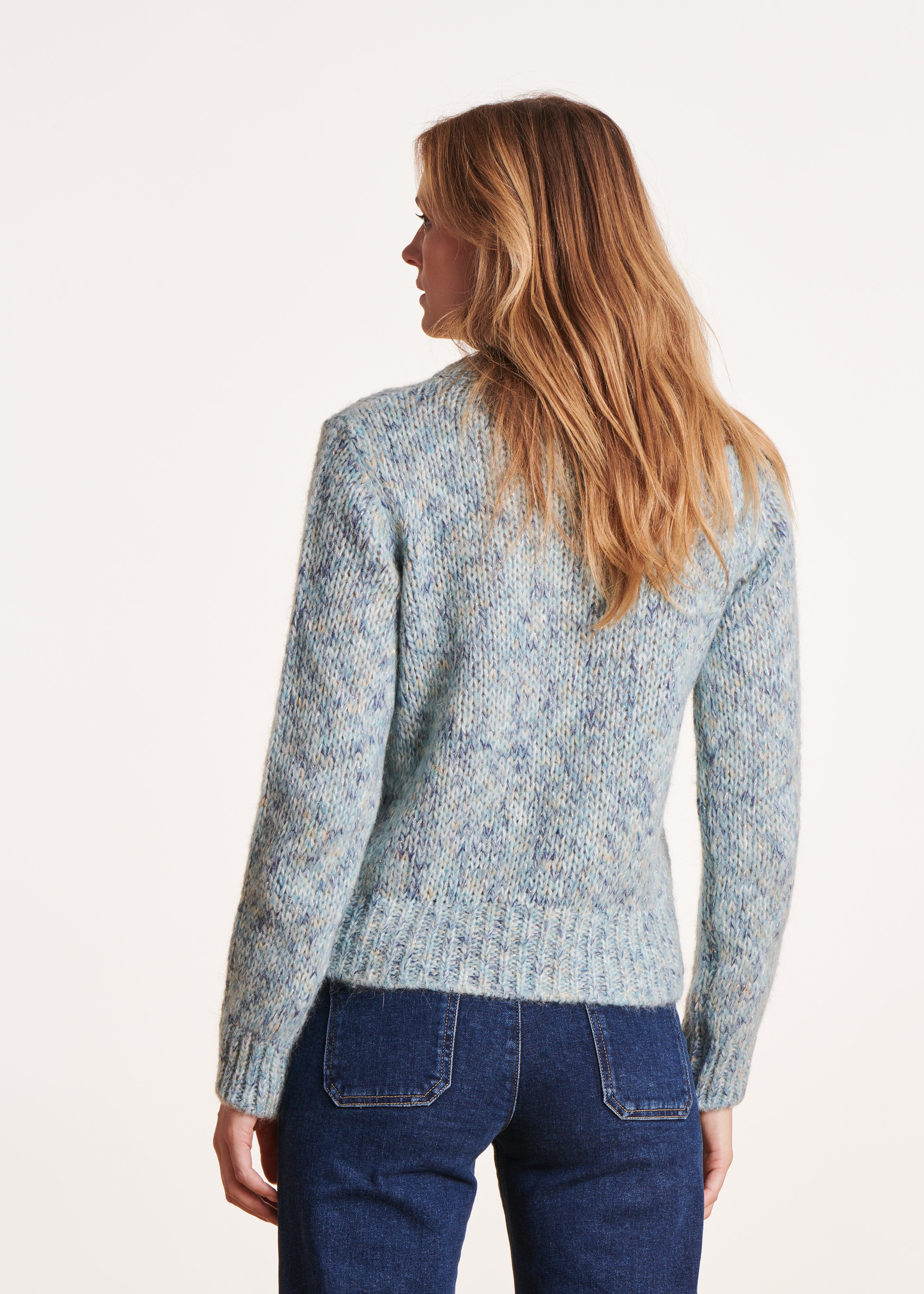 Pull bleu ciel maille chinée irisée