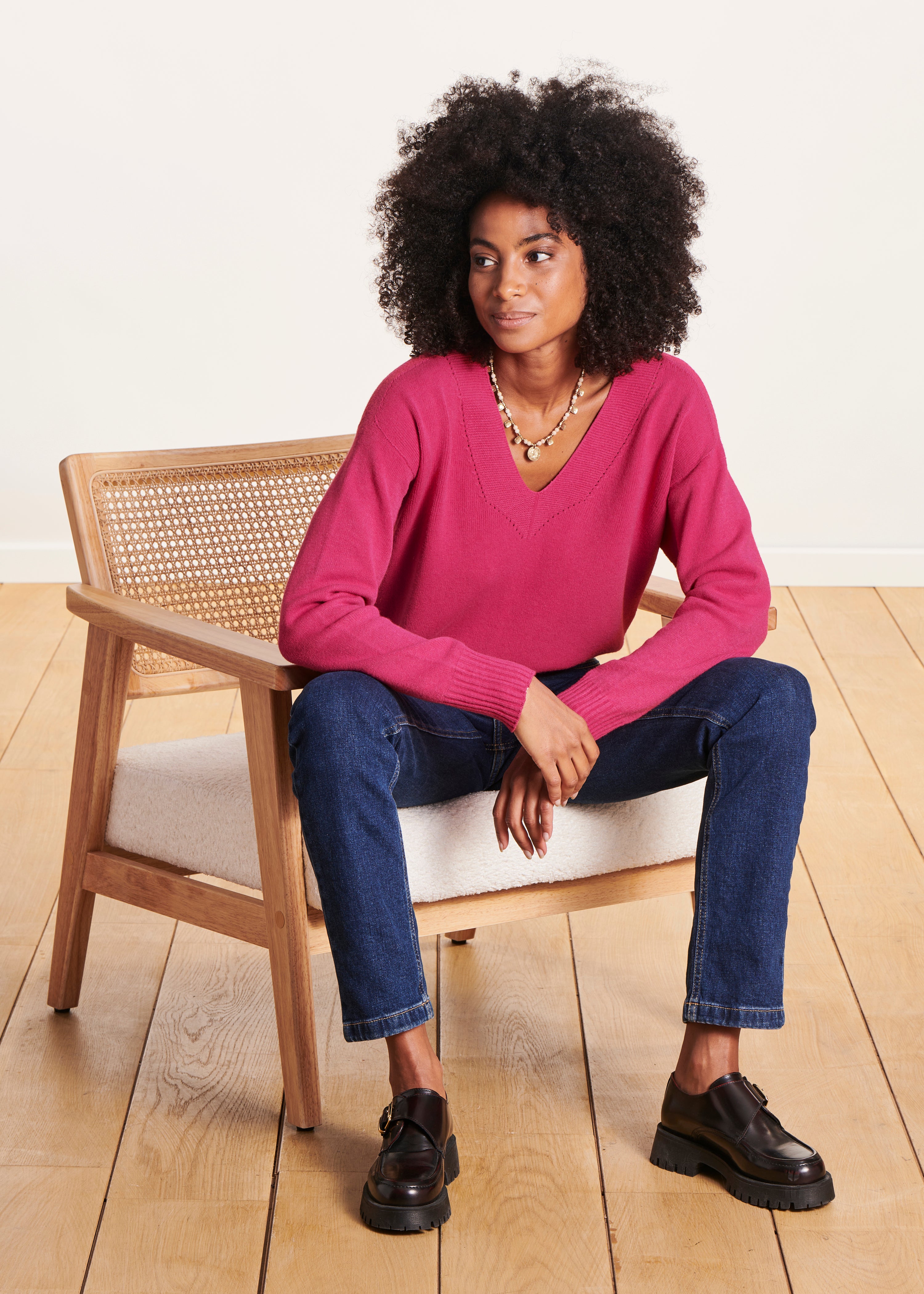 Fuchsia pink V-neck jumper