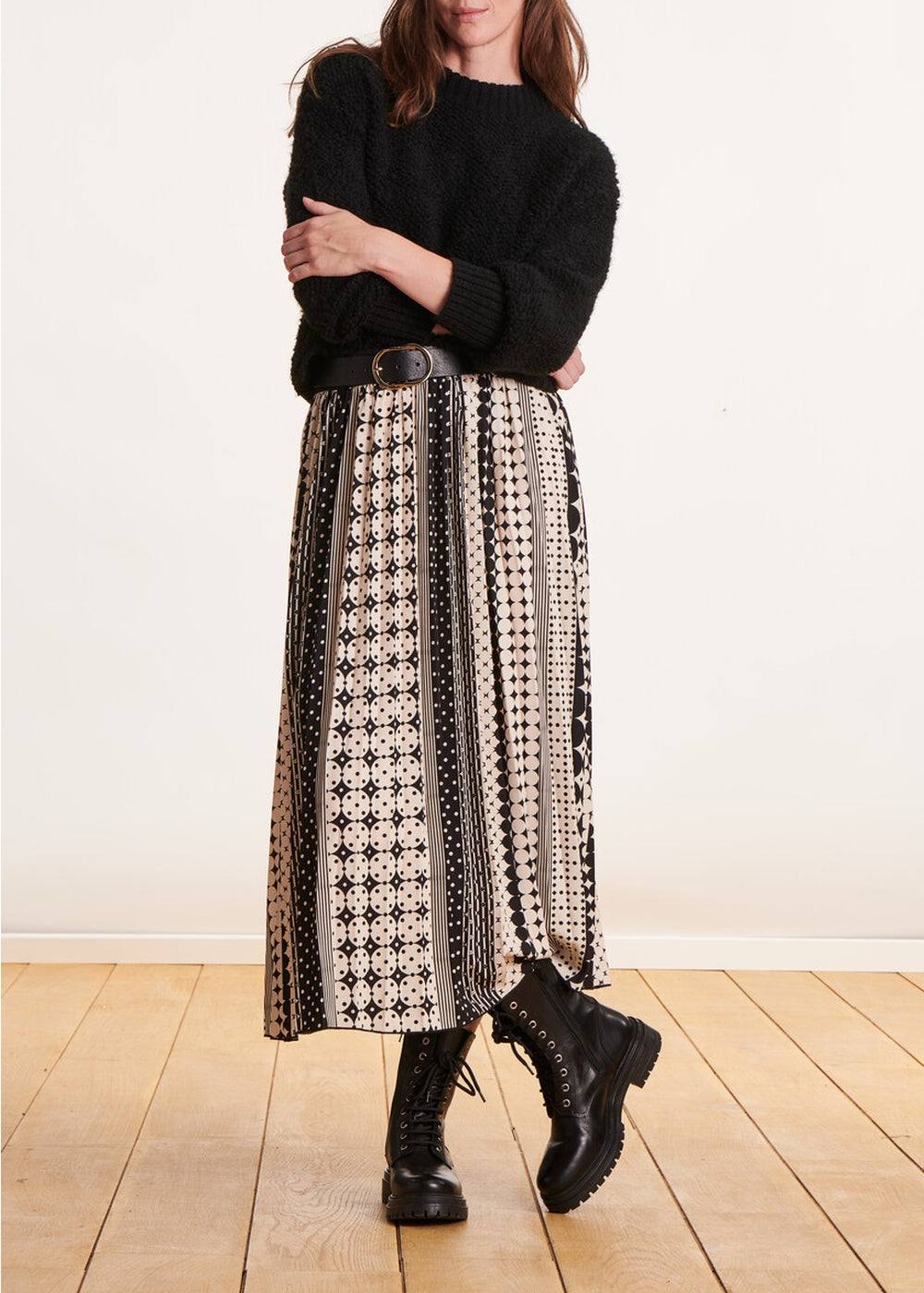 black round neck sweater