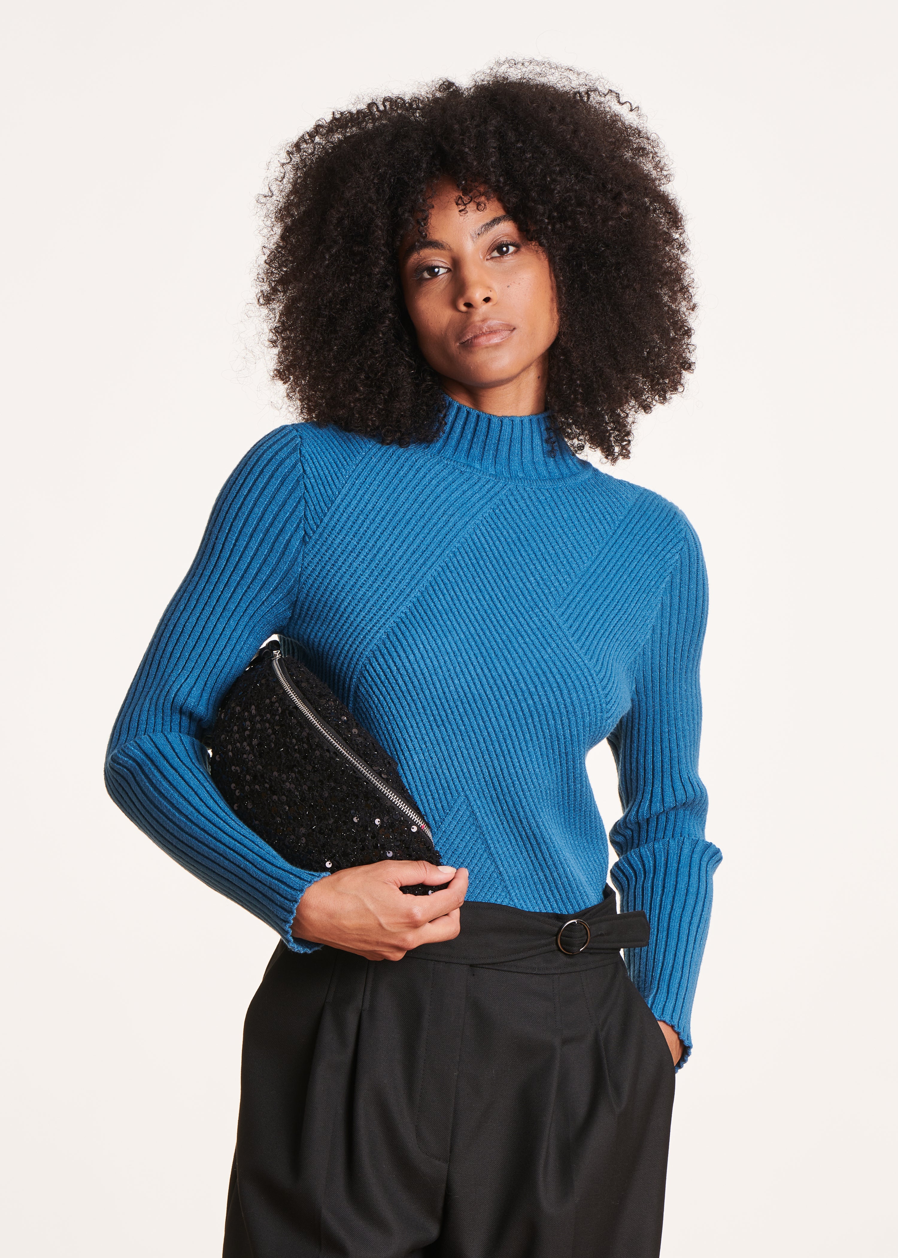 Blue ribbed jumper with stand-up collar