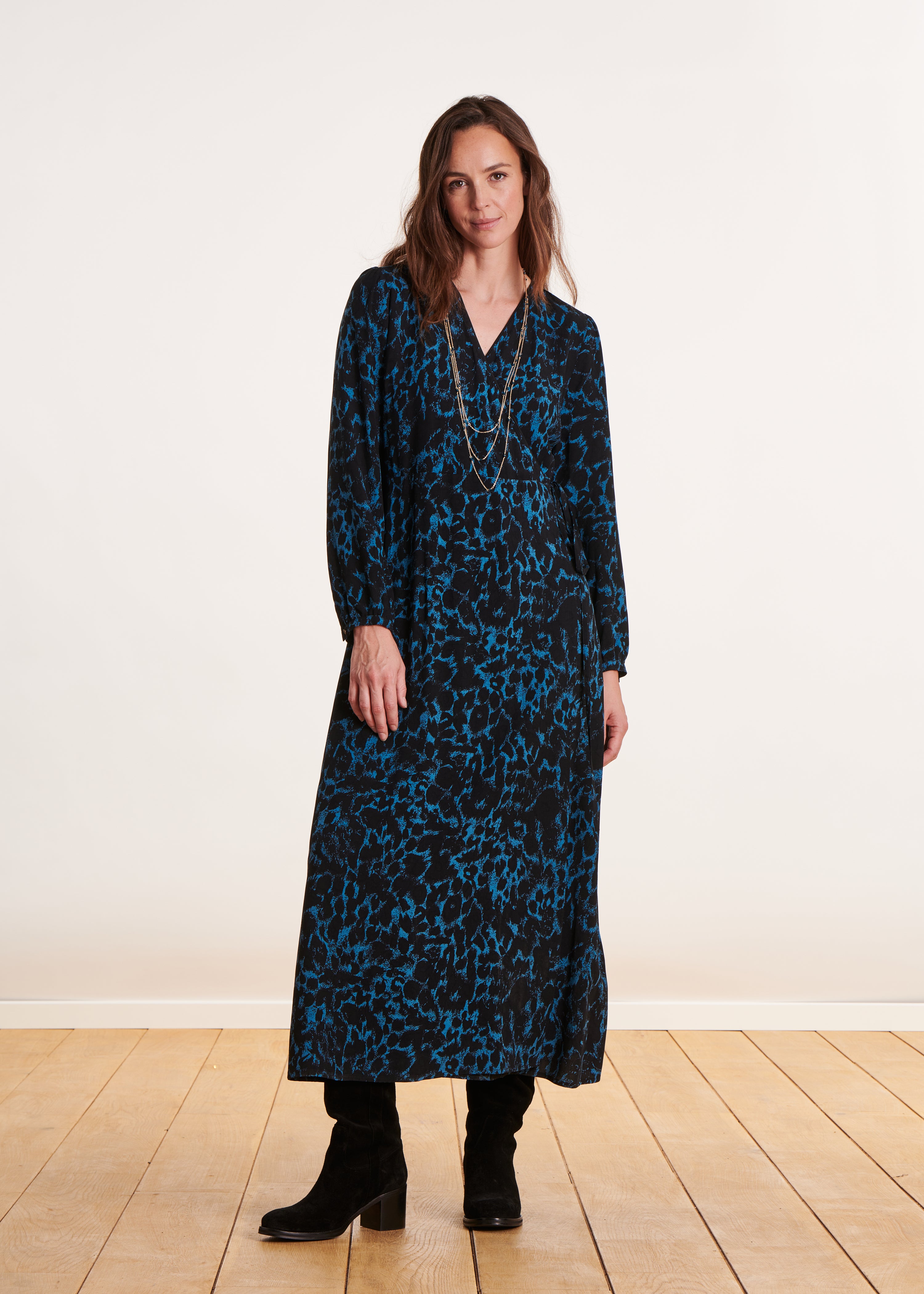 Robe longue cache-cœur à imprimé animalier