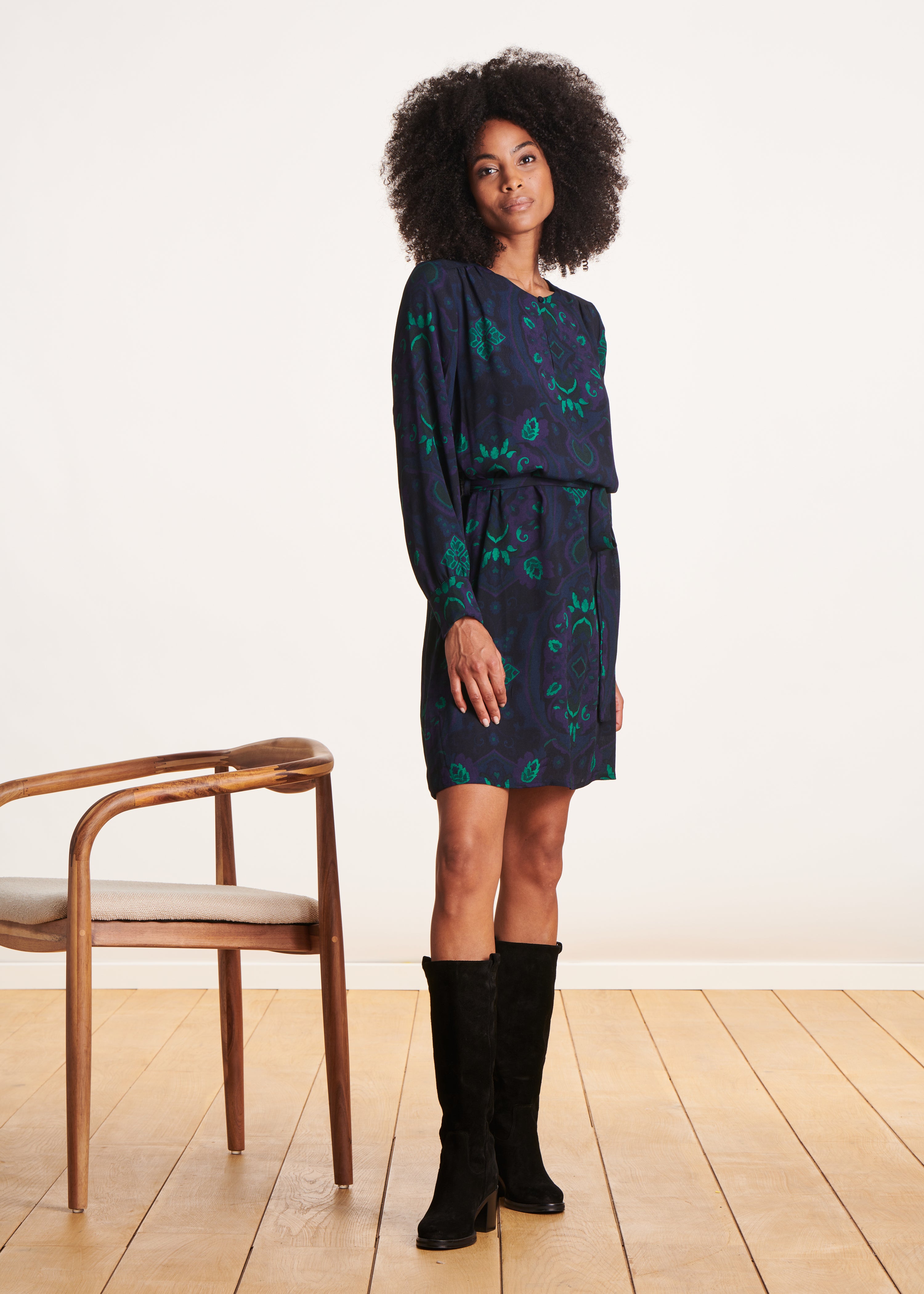 Korte jurk met blauwe en groene print