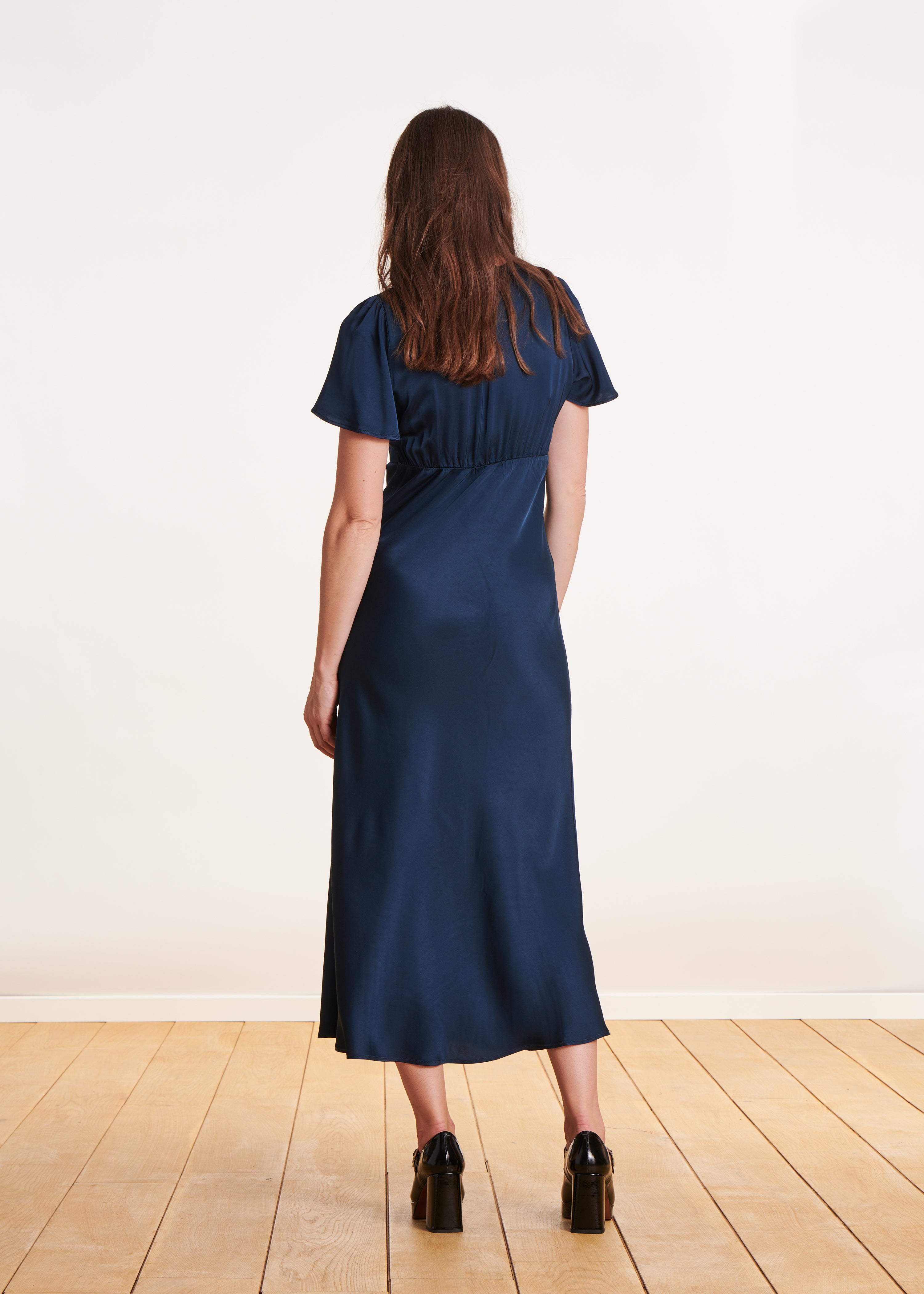 Slim-fit long dress in petrol blue with short sleeves