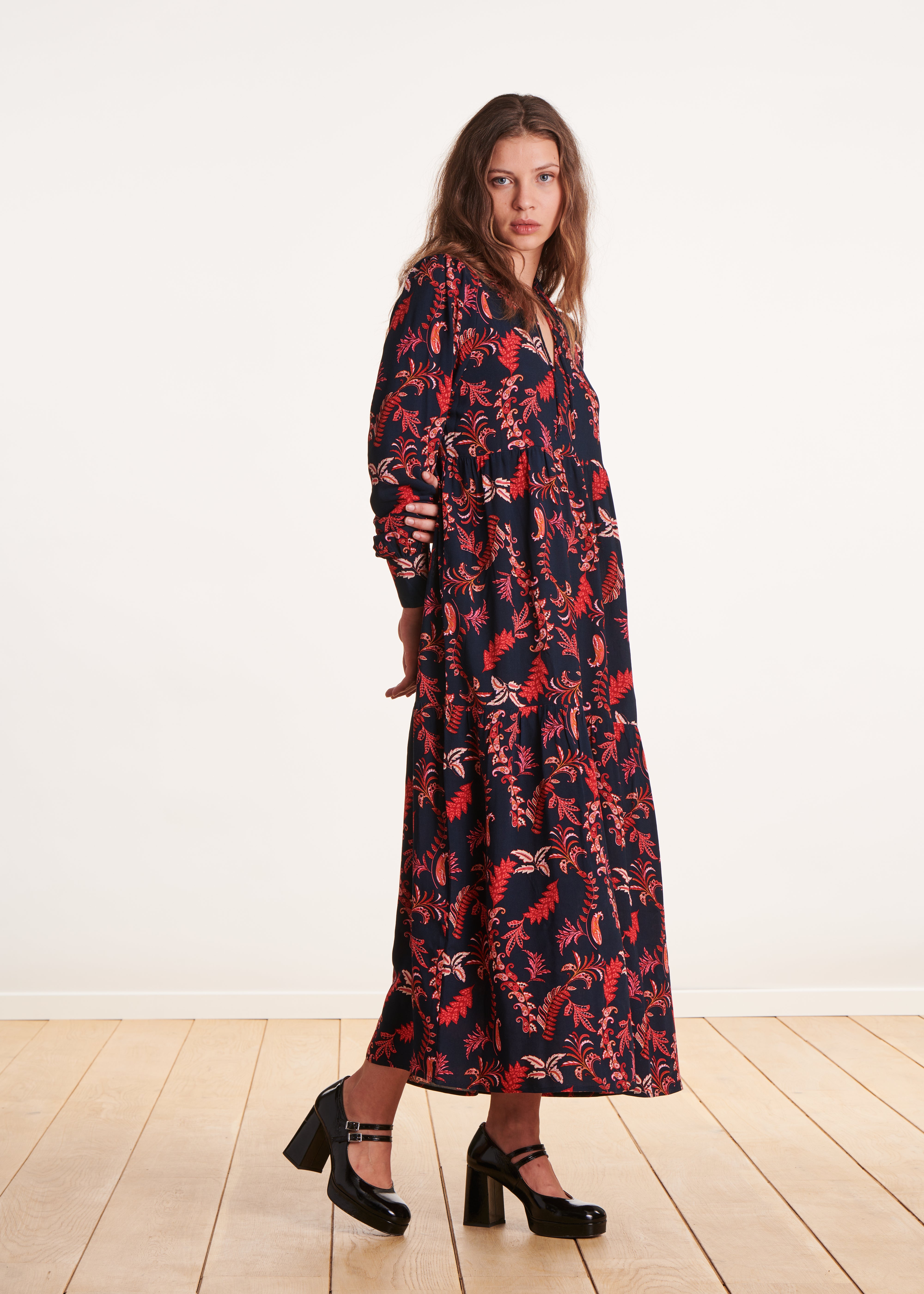 Long dress with blue and red print