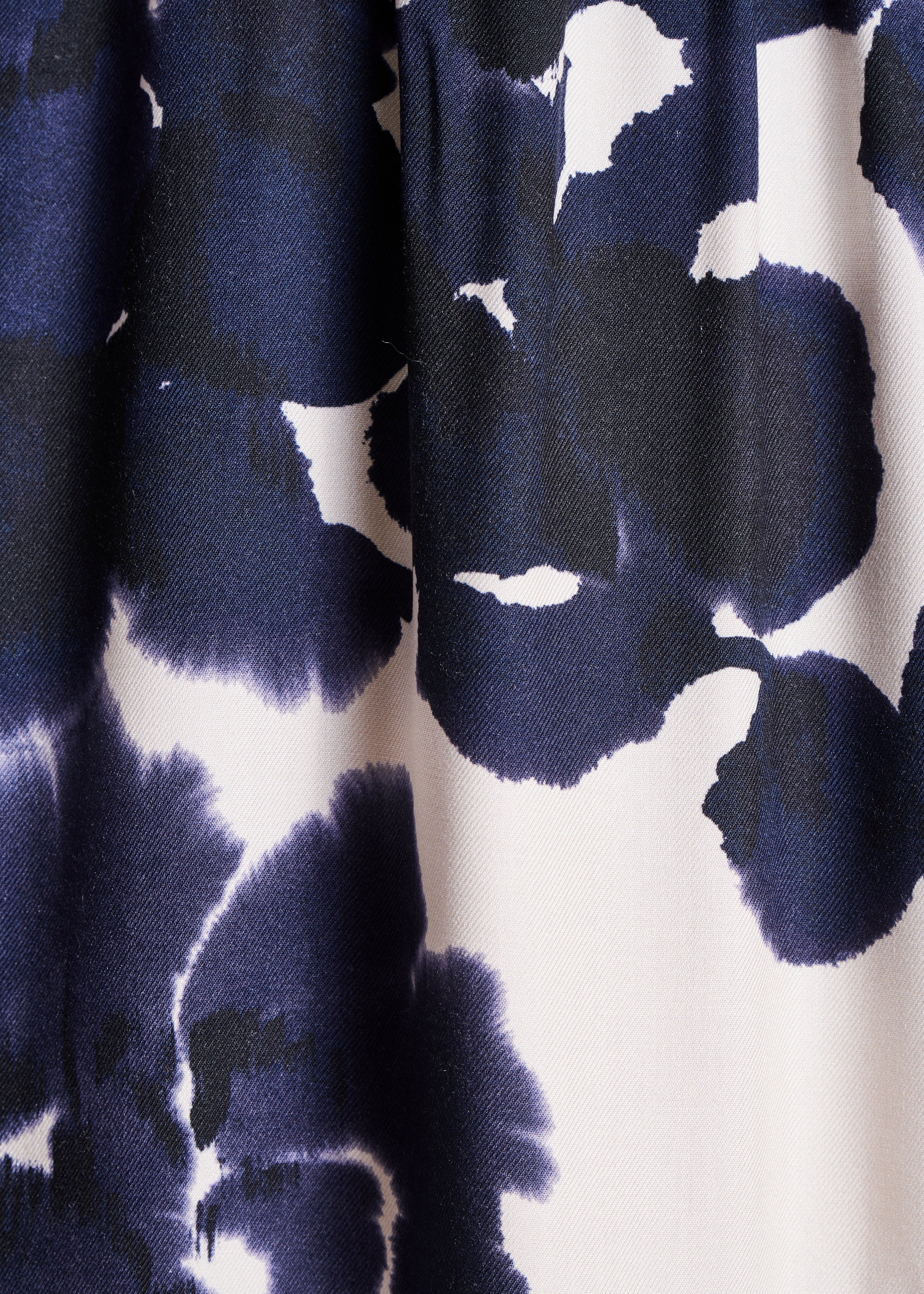 Blauwe losse lange jurk met bloemenprint