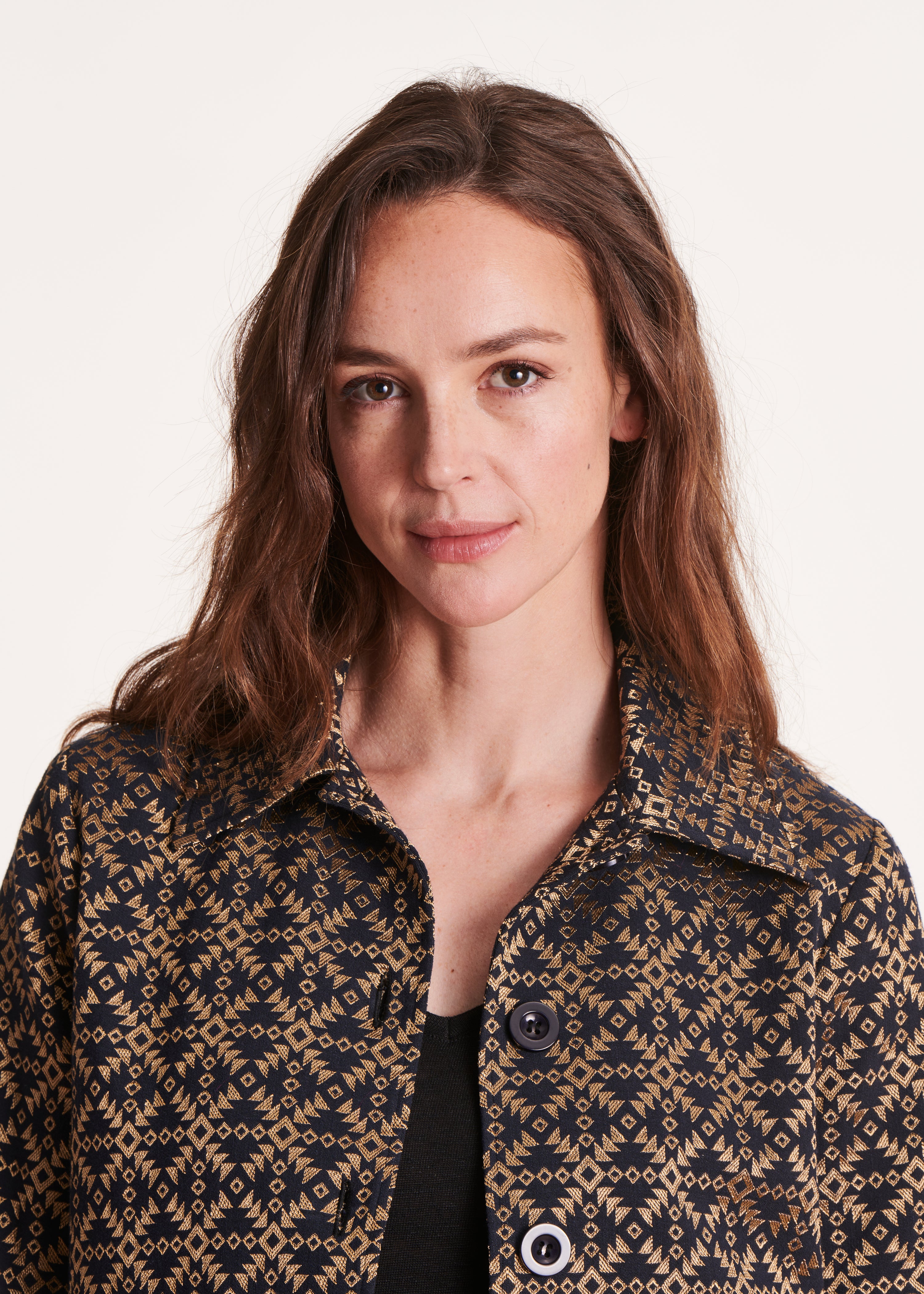 Veste courte en jacquard noir et doré