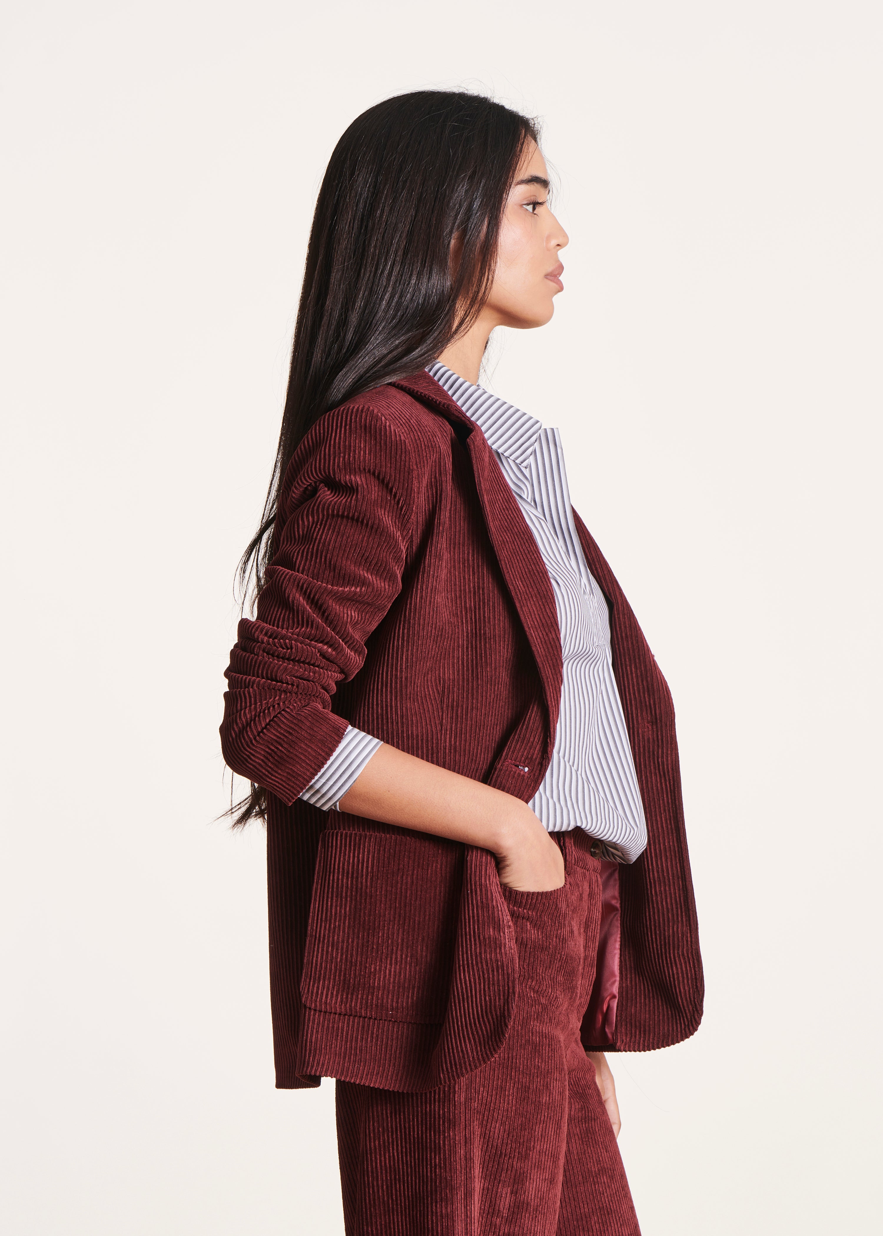 Veste tailleur bordeaux en velours