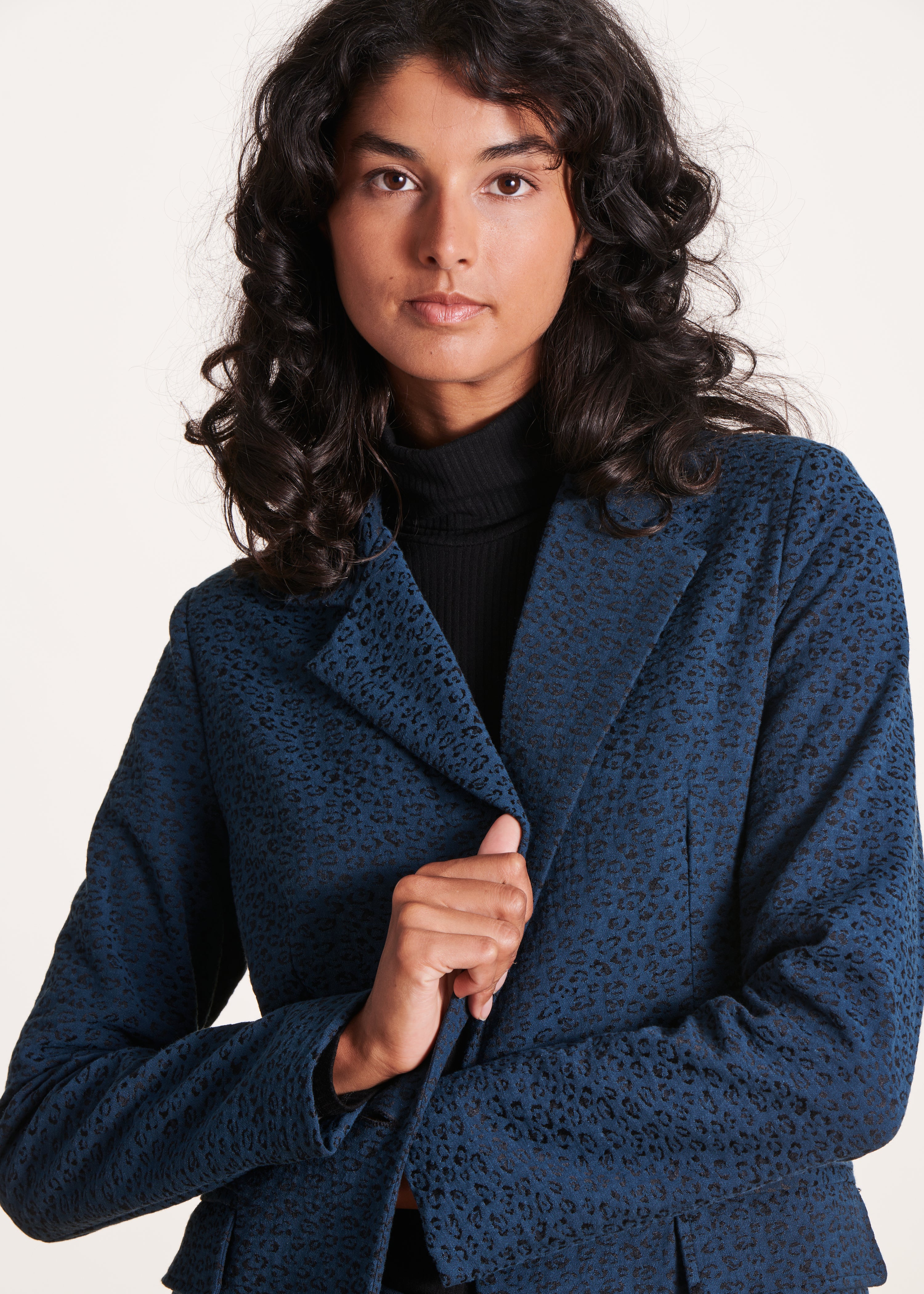 Chaqueta traje jacquard negro y azul