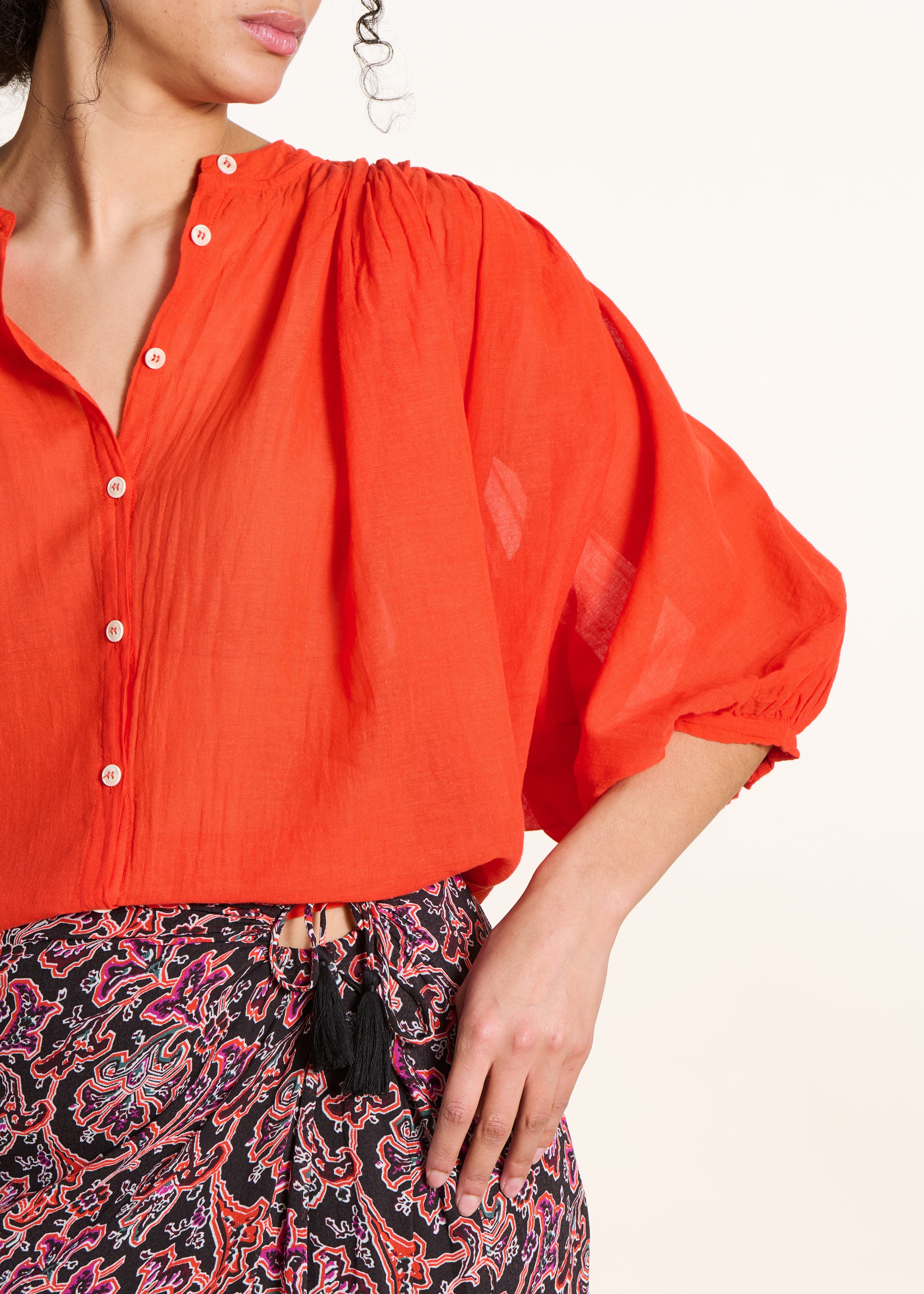 Camisa naranja de voile de algodón fluido