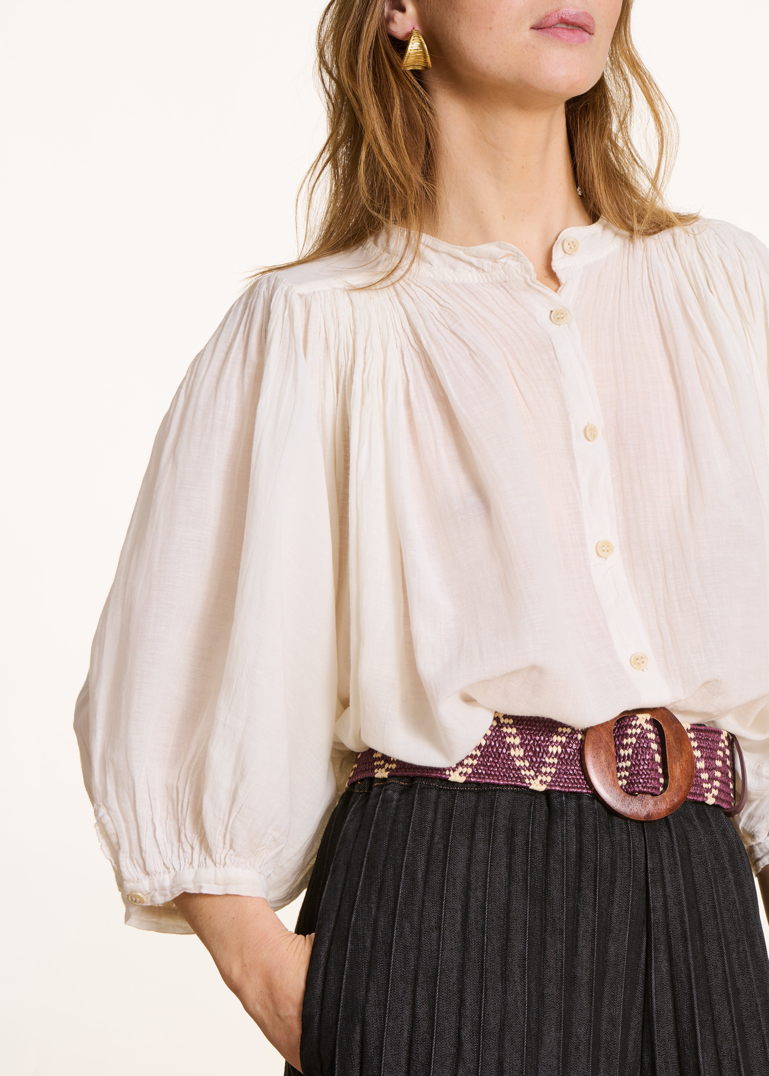 Chemisier écru en voile de coton fluide