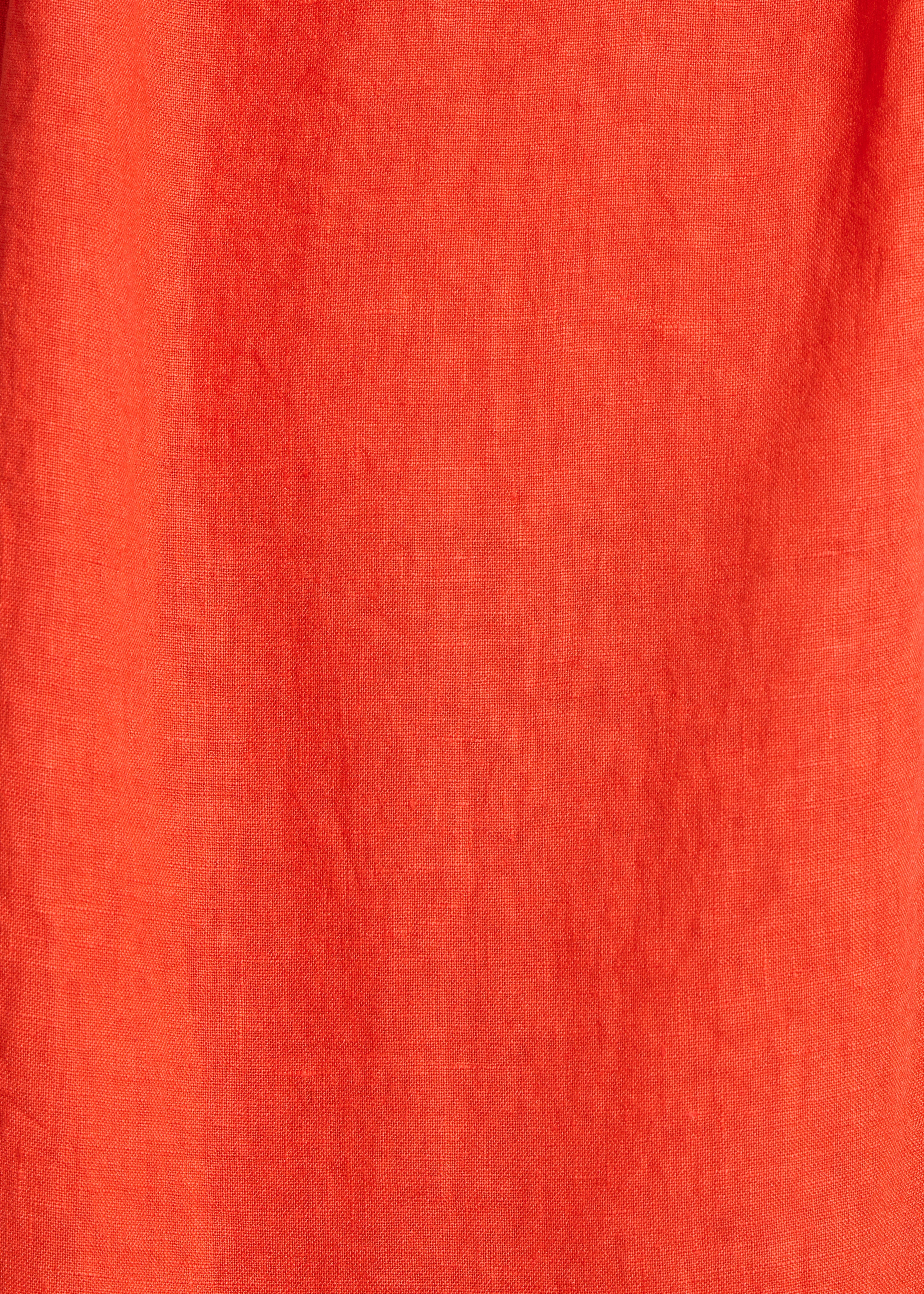 Weites langes Leinenkleid mit kurzen Ärmeln