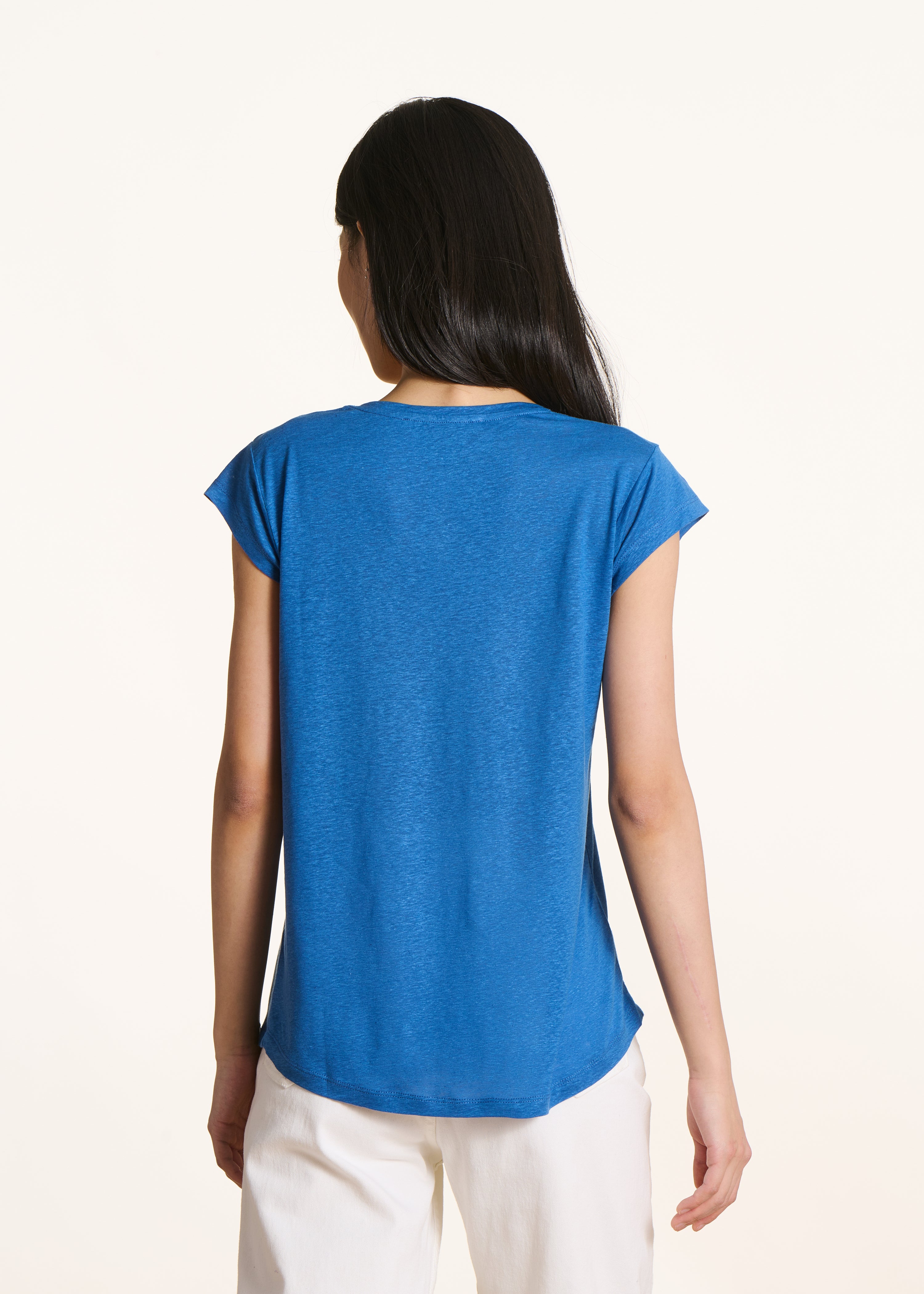 Blue denim lyocell T-shirt with V-neck and short sleeves