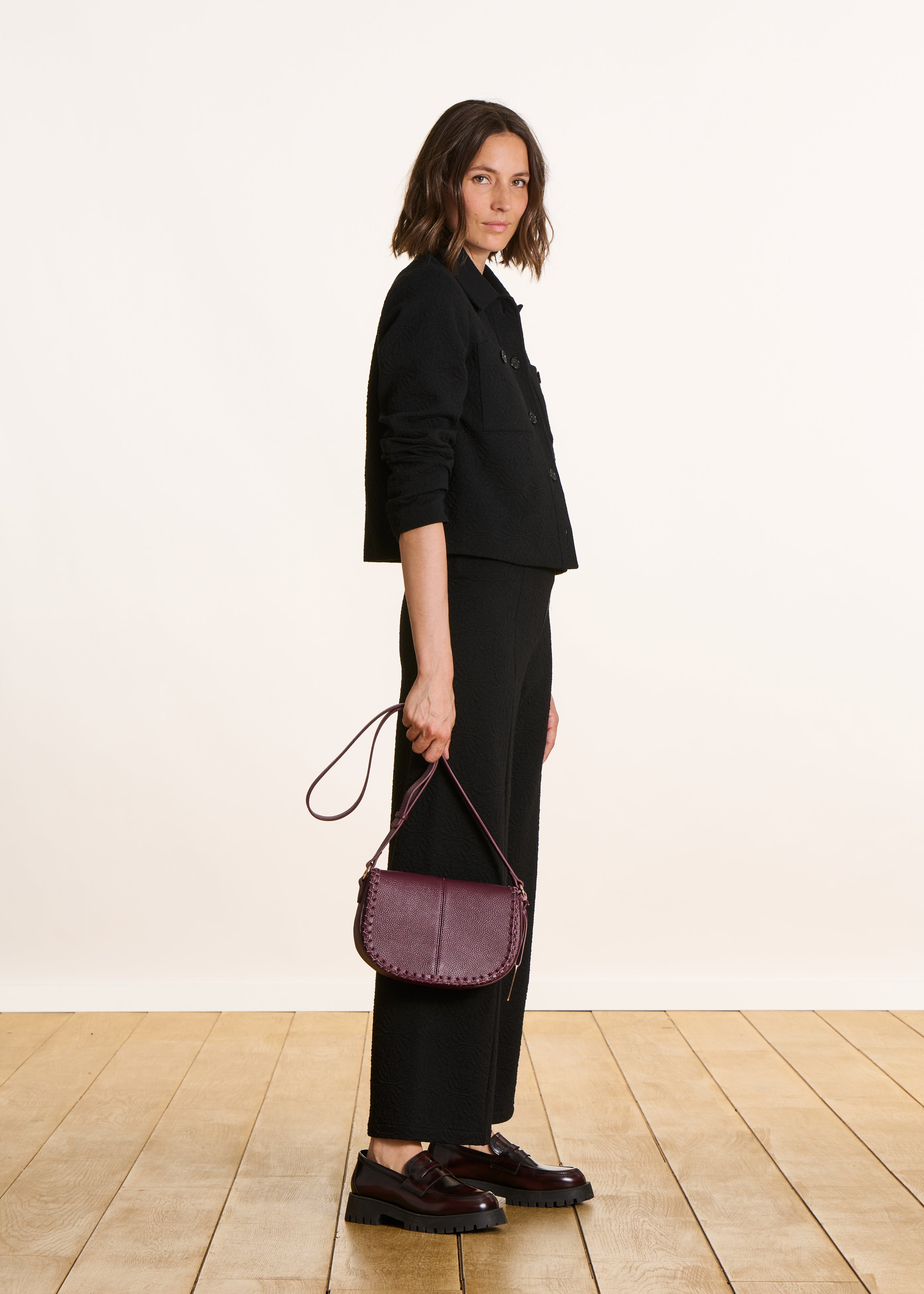 Bordeaux schoudertas van gegranuleerd leer