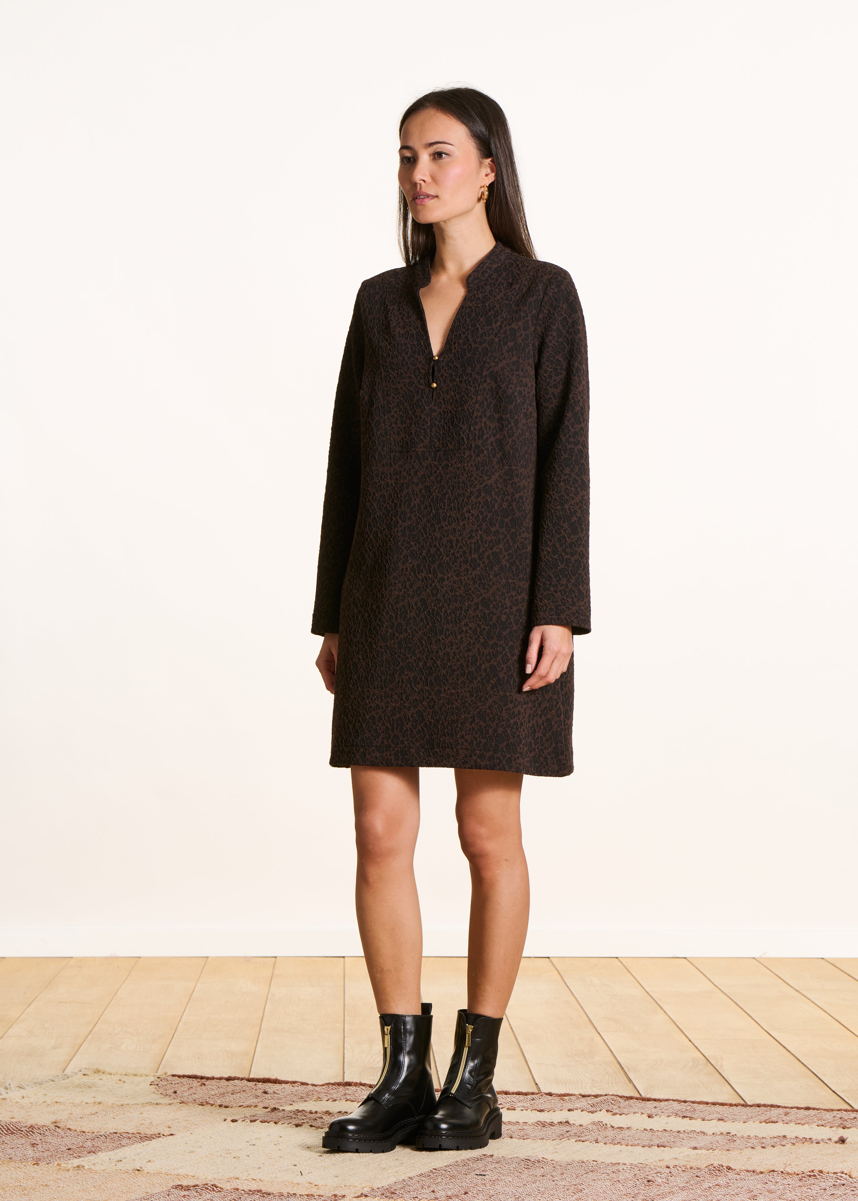 Zip-up ankle boots in black leather