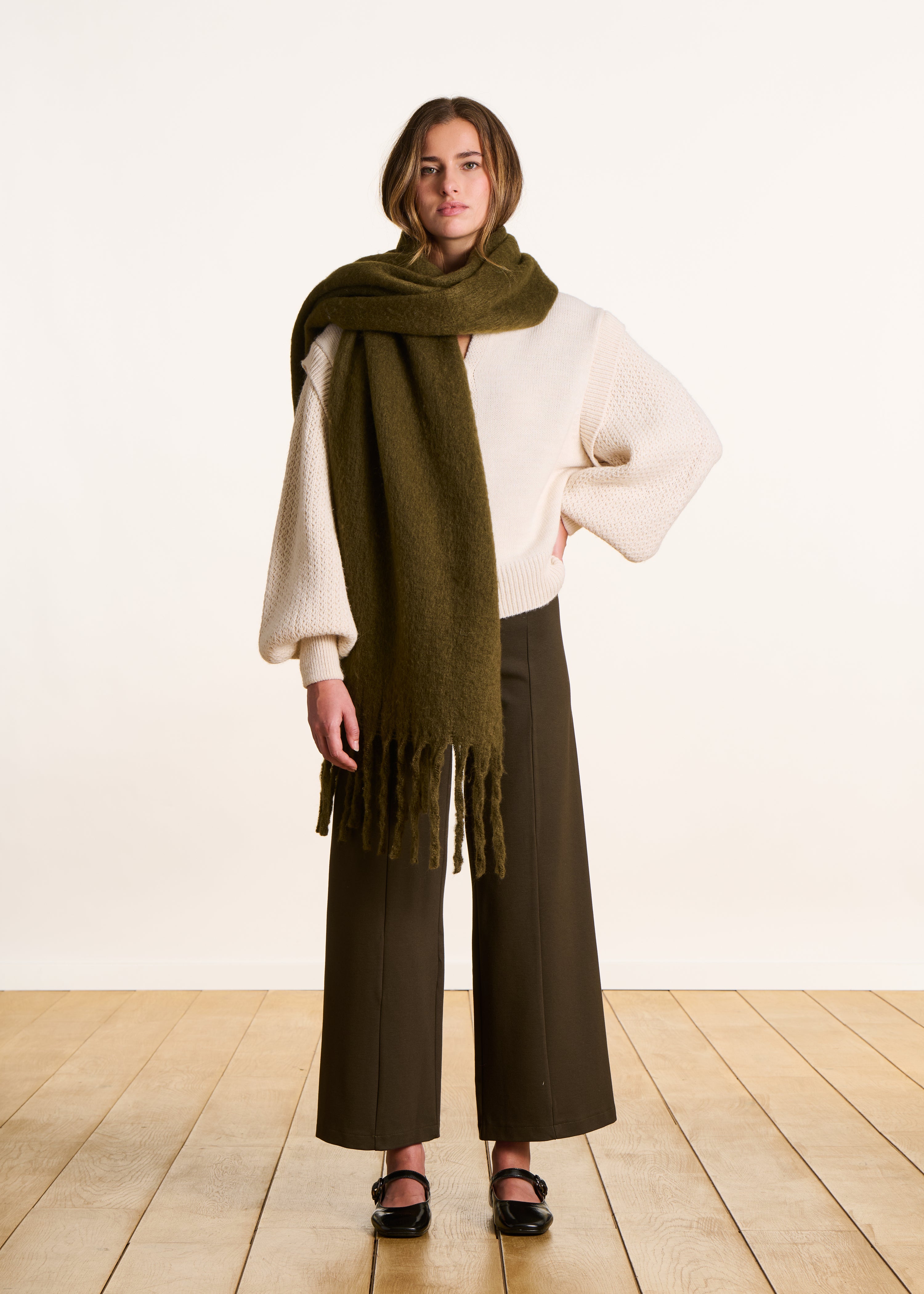 Étole kaki unie à franges