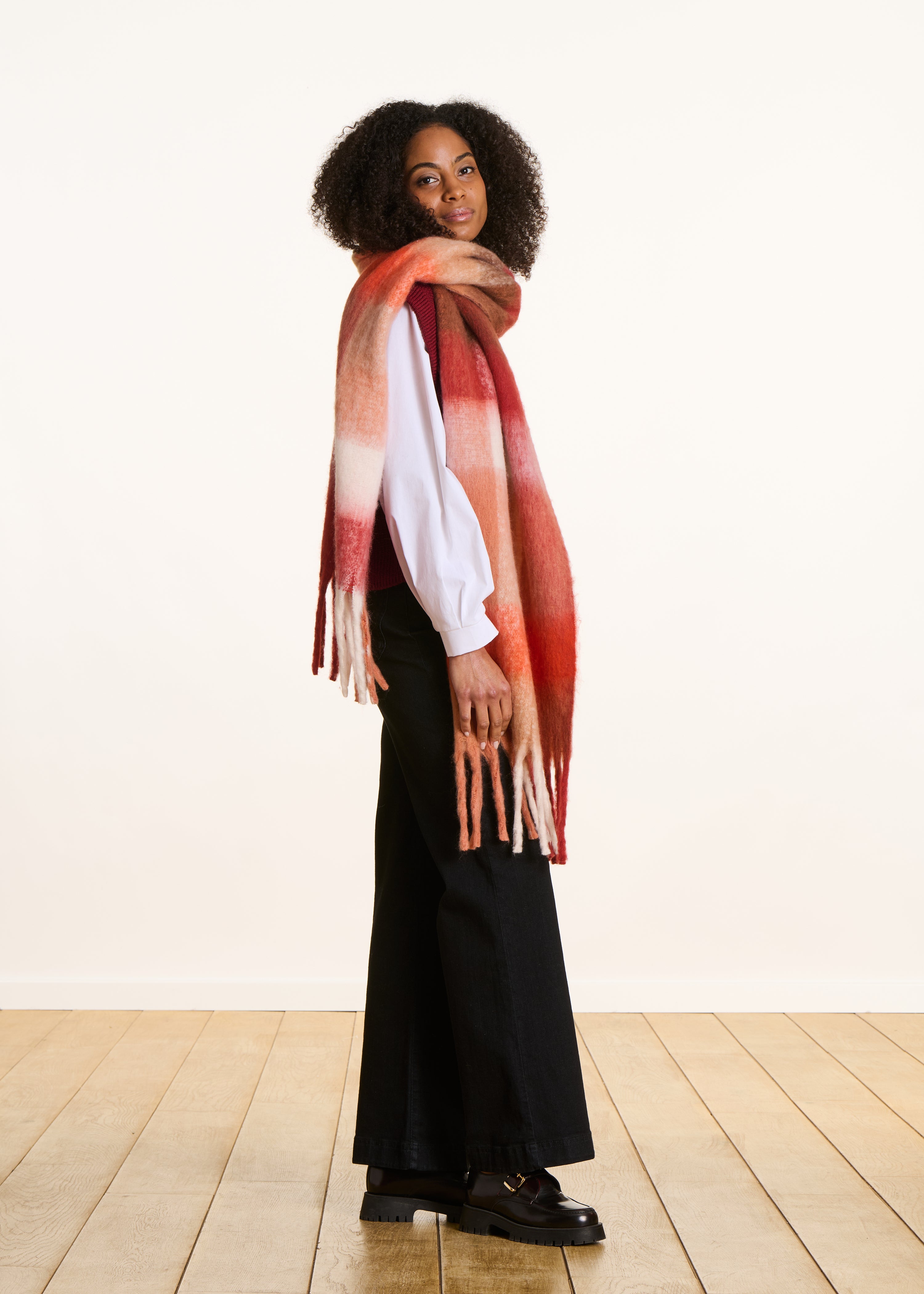 Écharpe à carreaux rouge